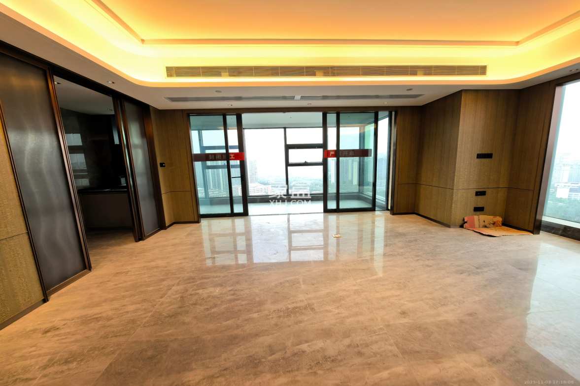 运达中央广场三期 4室2厅3卫 14000.0元/月 运达中央广场三期 4室2厅3卫 14000.0元/月室内图