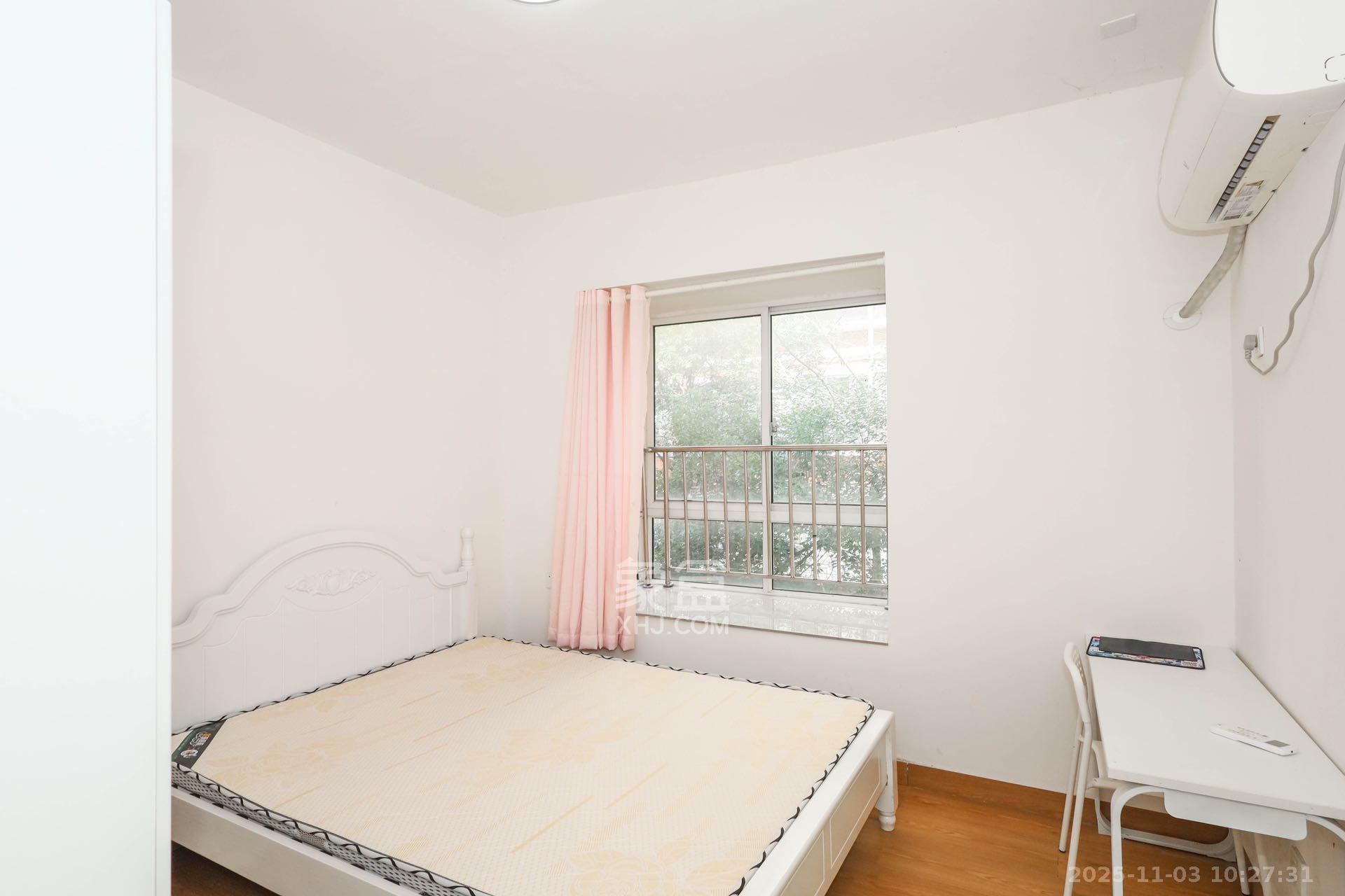 润芳园  3室2厅2卫    2400.0元/月室内图