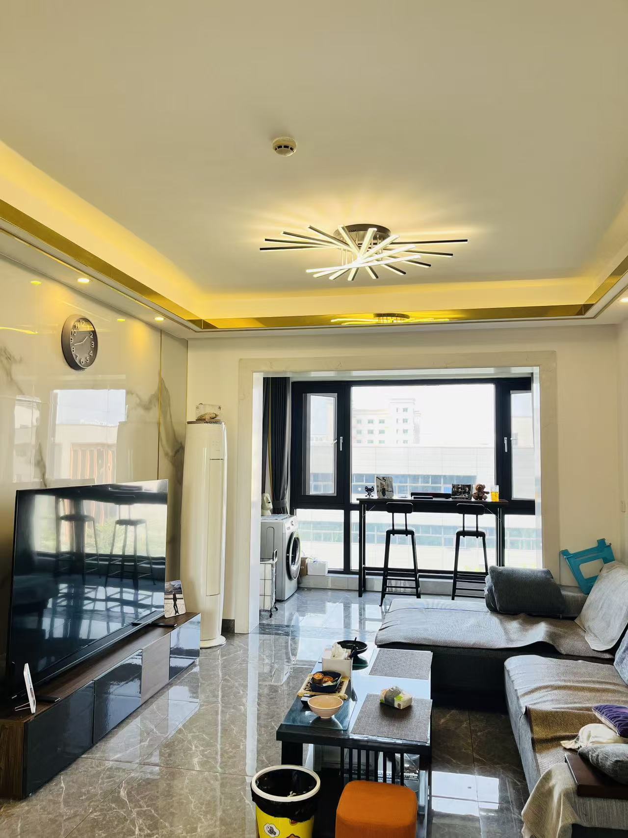 恩祥新城 4室2厅2卫 206.0万 恩祥新城 4室2厅2卫 206.0万客厅