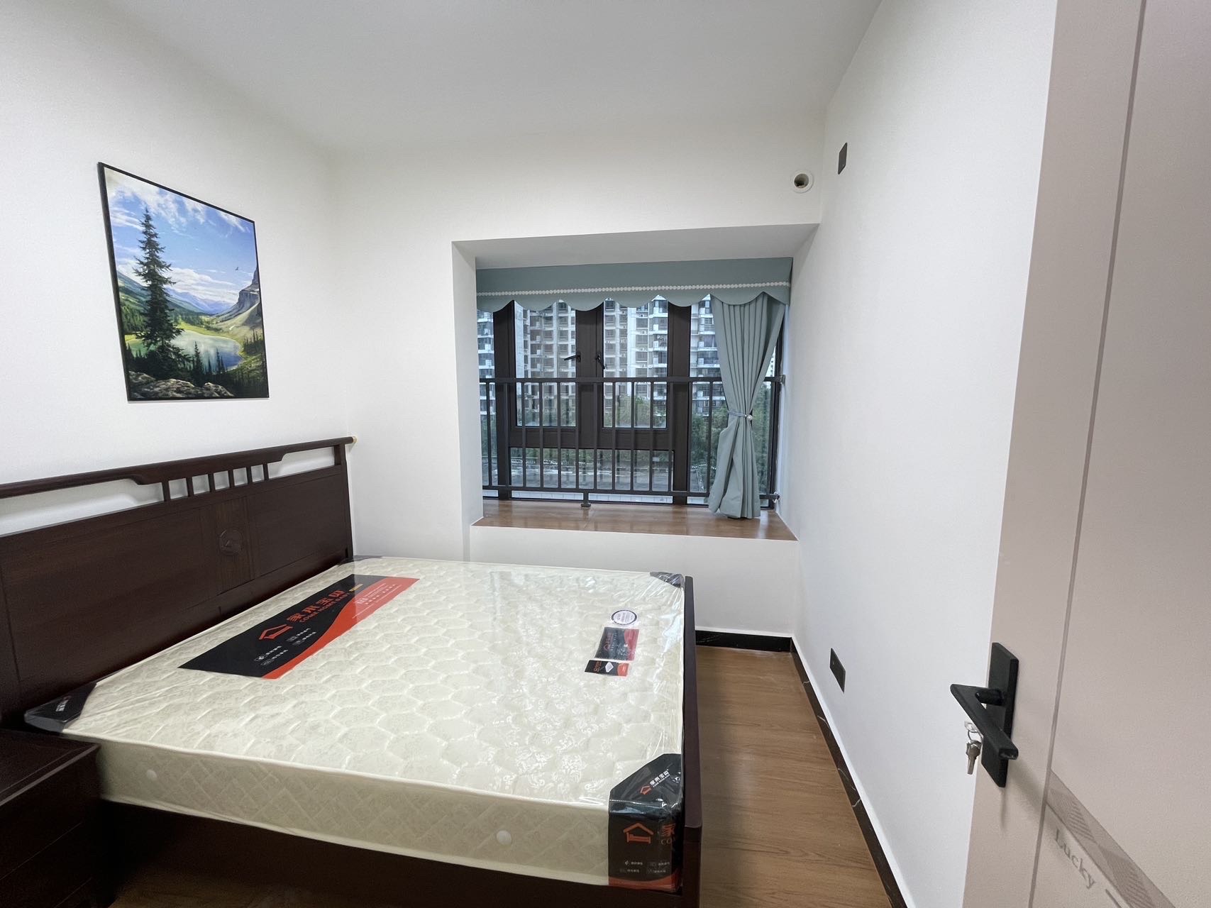 坡博家园一区  3室2厅1卫    159.0万客厅