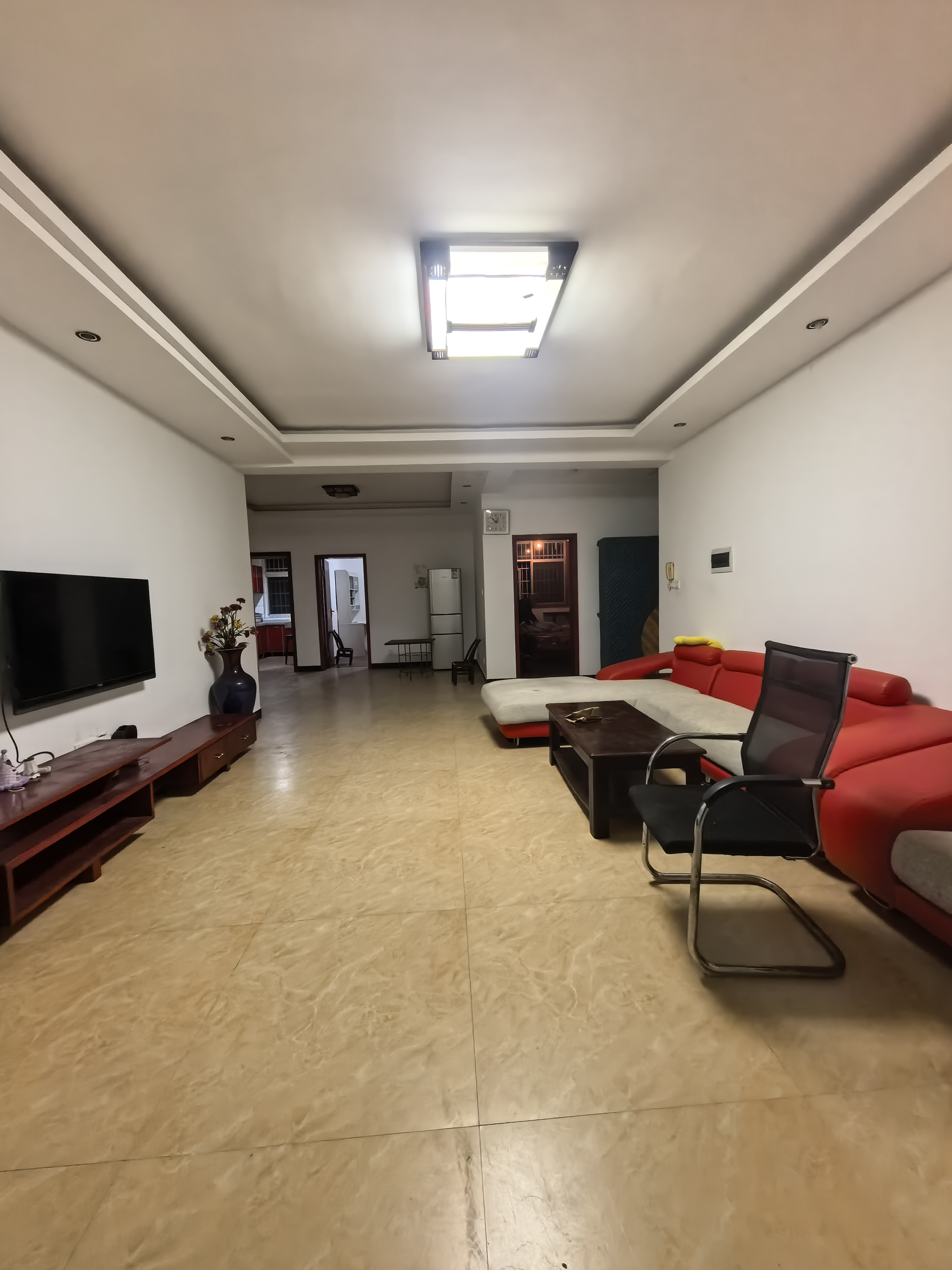 龙城街 3室2厅2卫 1666.0元/月 龙城街 3室2厅2卫 1666.0元/月室内图