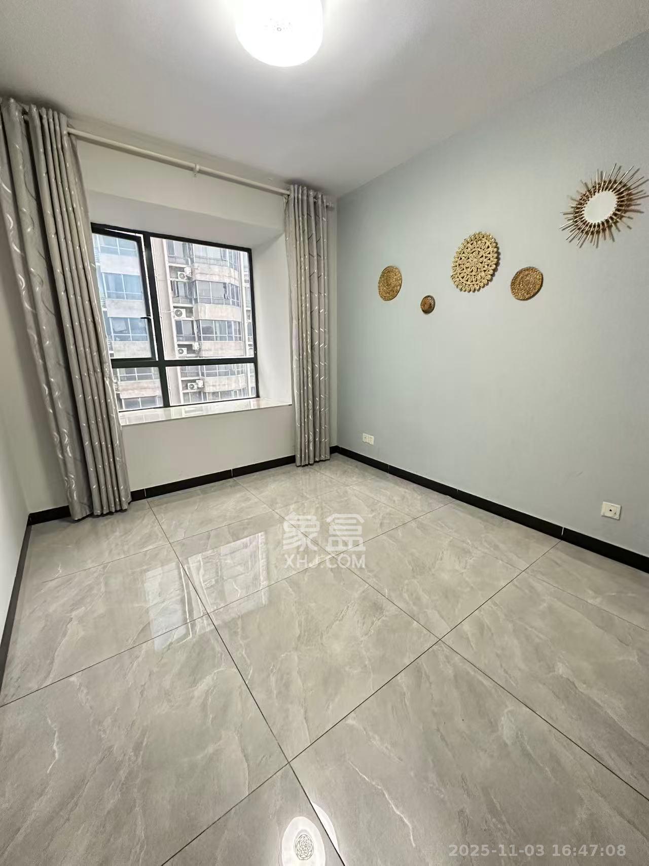 五一大道202（中环壹世界）  2室2厅1卫    2800.0元/月室内图