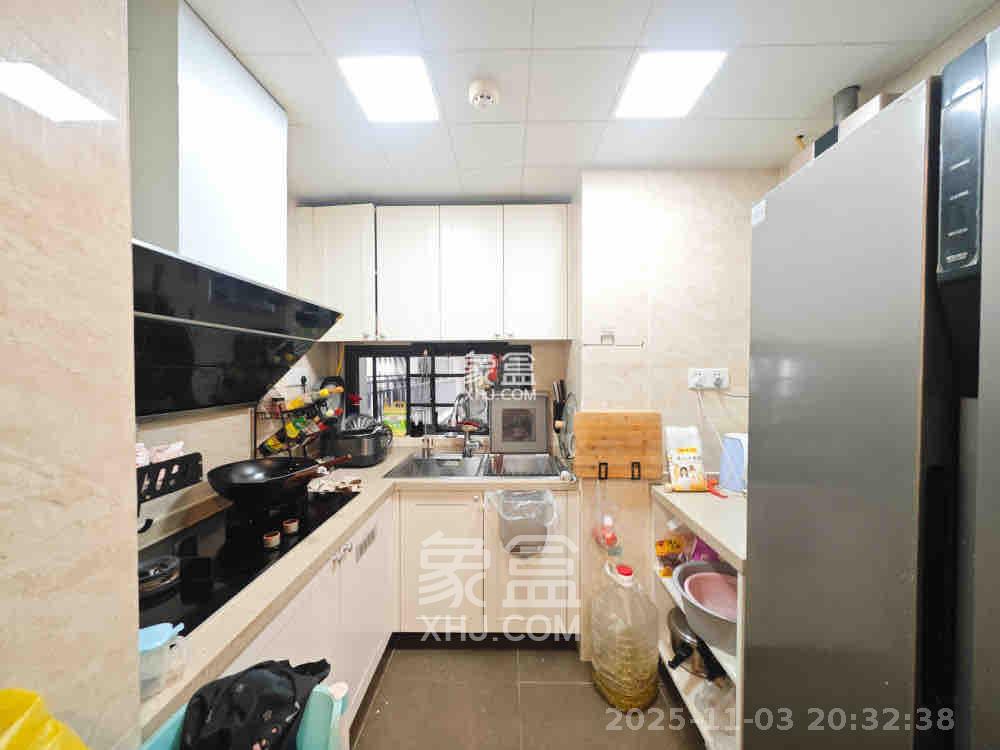 万科魅力之城  3室2厅2卫    2500.0元/月室内图