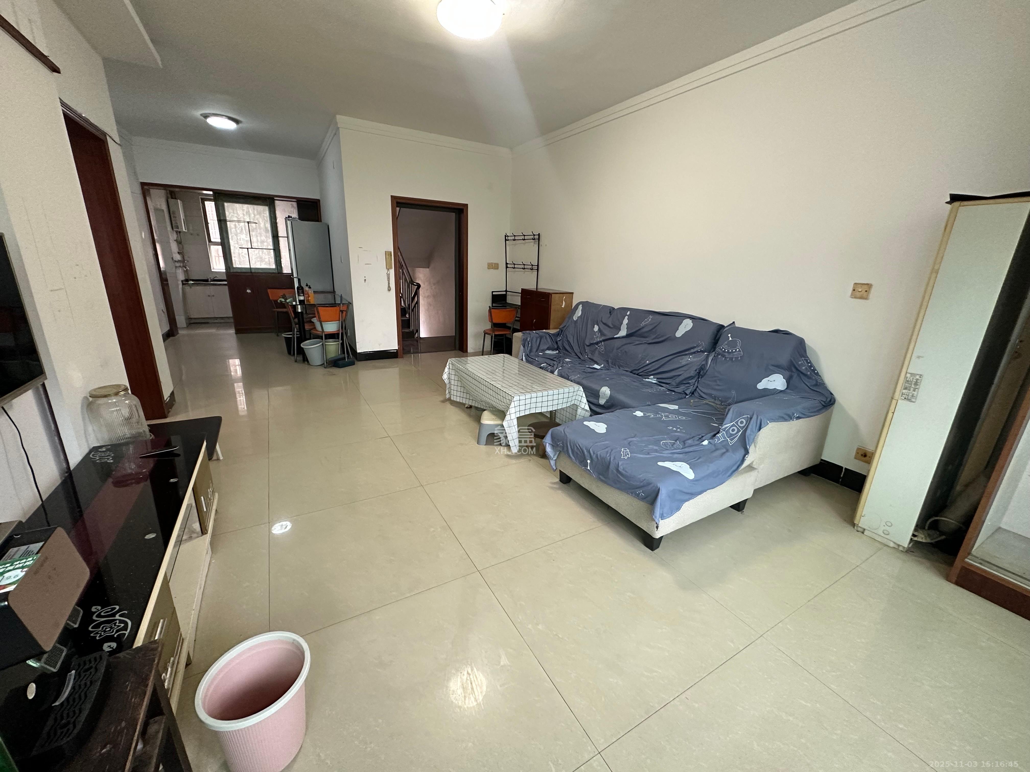 金岭小区  2室2厅1卫    1600.0元/月室内图