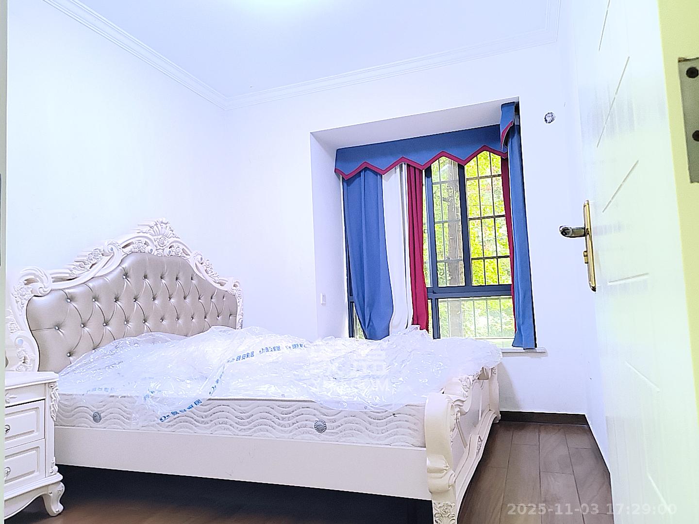 五矿格澜郡  3室2厅2卫    1900.0元/月室内图