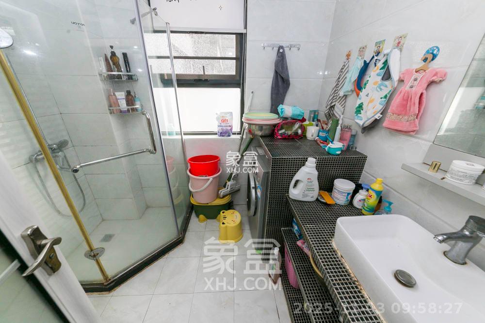 湘江雅颂居 3室2厅1卫 2500.0元/月 湘江雅颂居 3室2厅1卫 2500.0元/月室内图