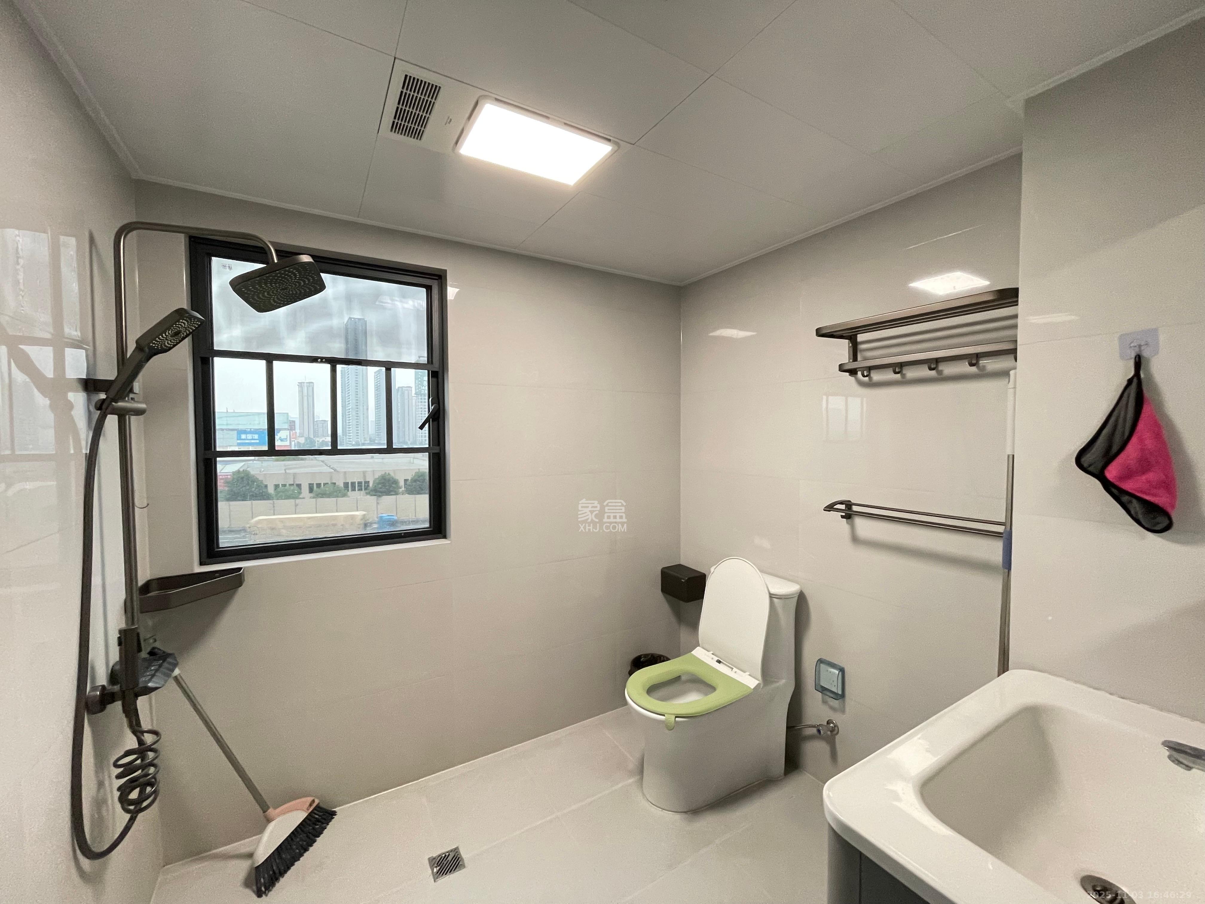 旭日嘉苑  3室1厅2卫    3400.0元/月室内图