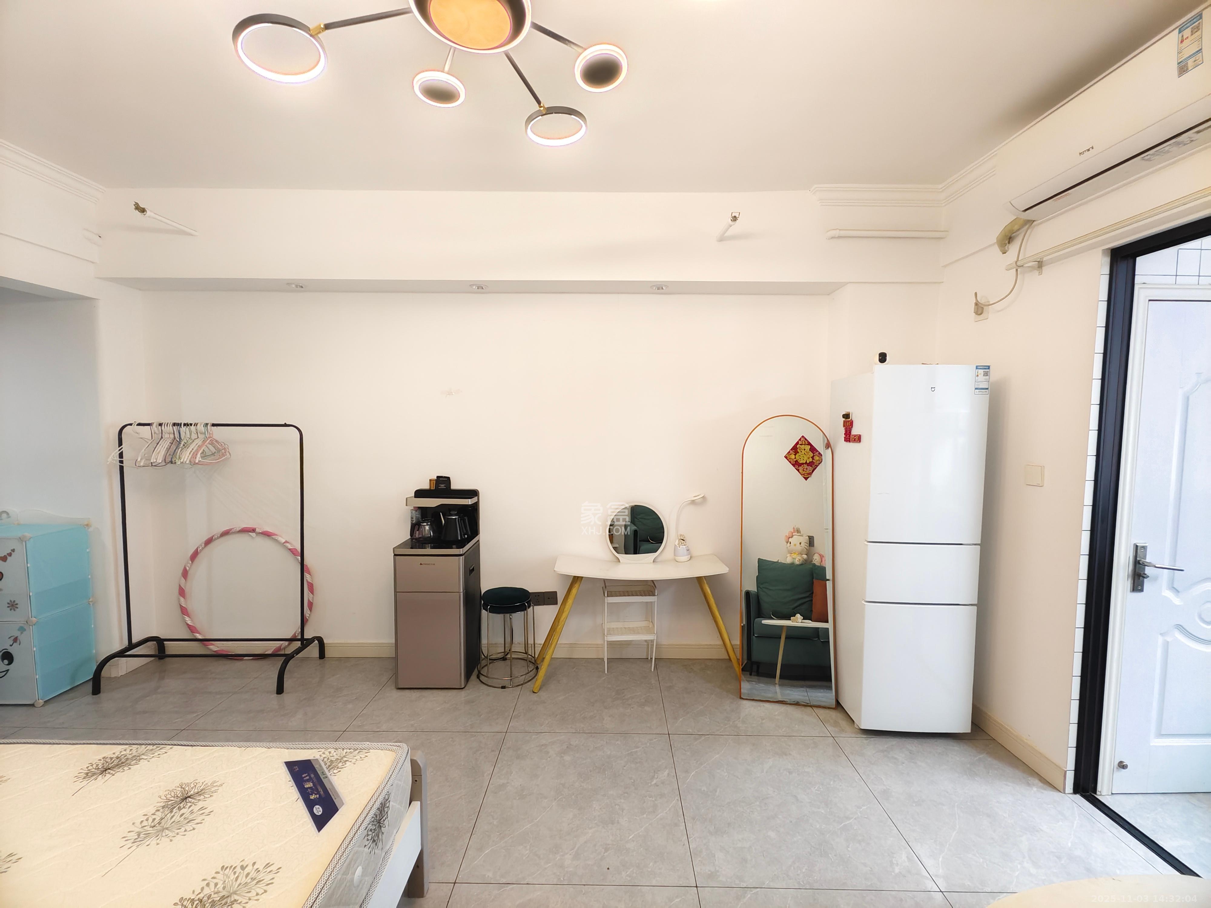 东友星座 1室1厅1卫 1800.0元/月 东友星座 1室1厅1卫 1800.0元/月室内图