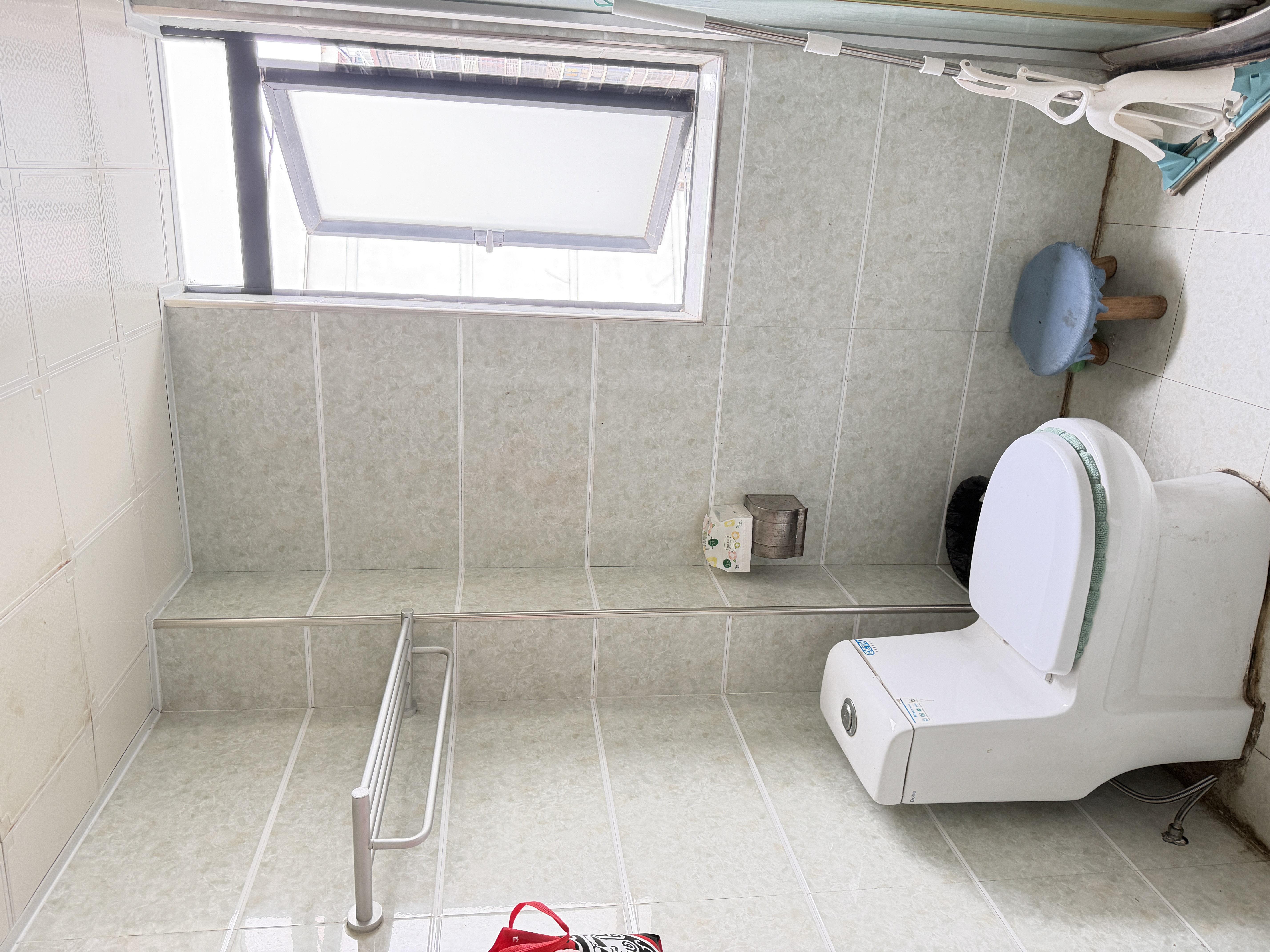 龙洲馨苑 2室2厅1卫 1200.0元/月 龙洲馨苑 2室2厅1卫 1200.0元/月室内图