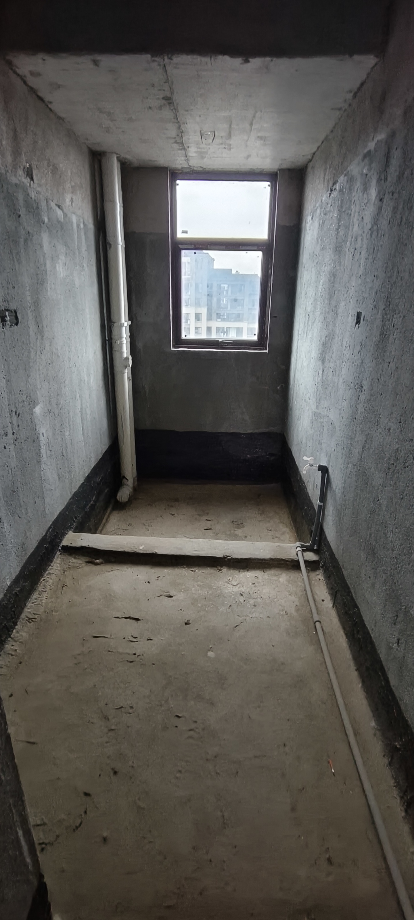 山水印象澜庭  3室2厅2卫    85.0万客厅