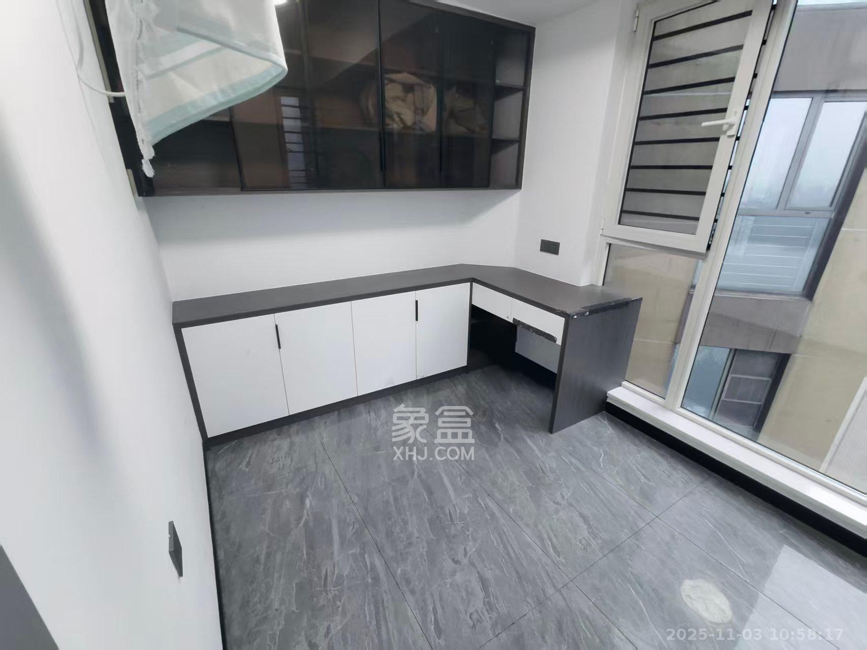 金色屋顶 4室2厅3卫 7500.0元/月 金色屋顶 4室2厅3卫 7500.0元/月室内图