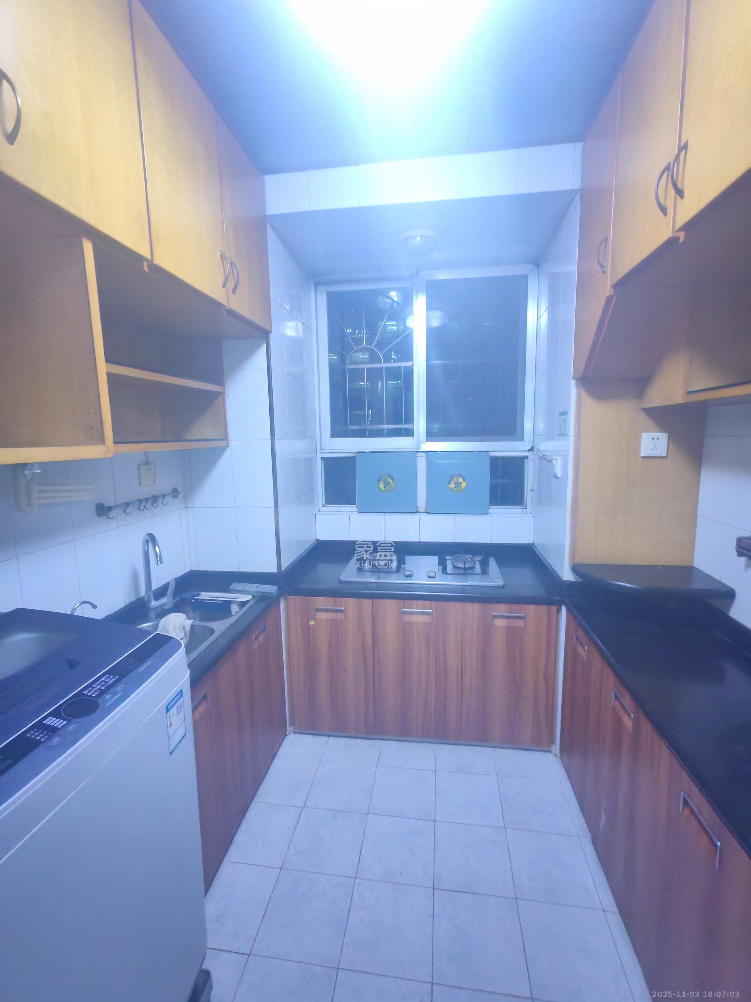 司法厅宿舍  1室0厅0卫    2300.0元/月室内图