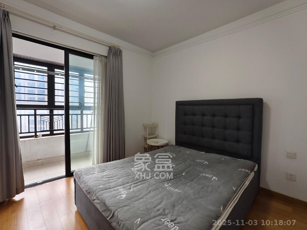 中海国际三期  3室2厅1卫    1800.0元/月室内图