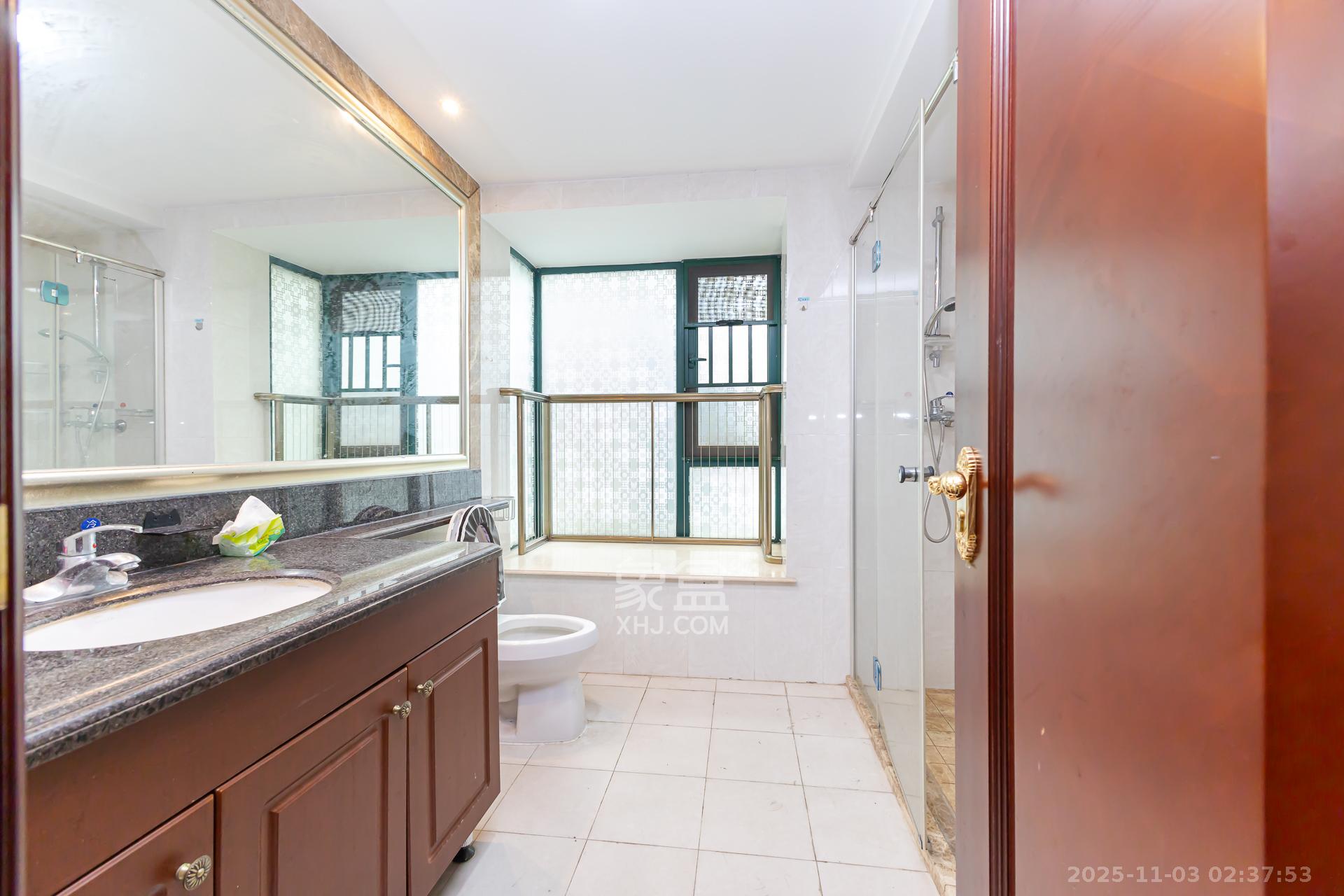 恒大名都  4室2厅2卫    79.8万 恒大名都  4室2厅2卫    79.8万卫生间