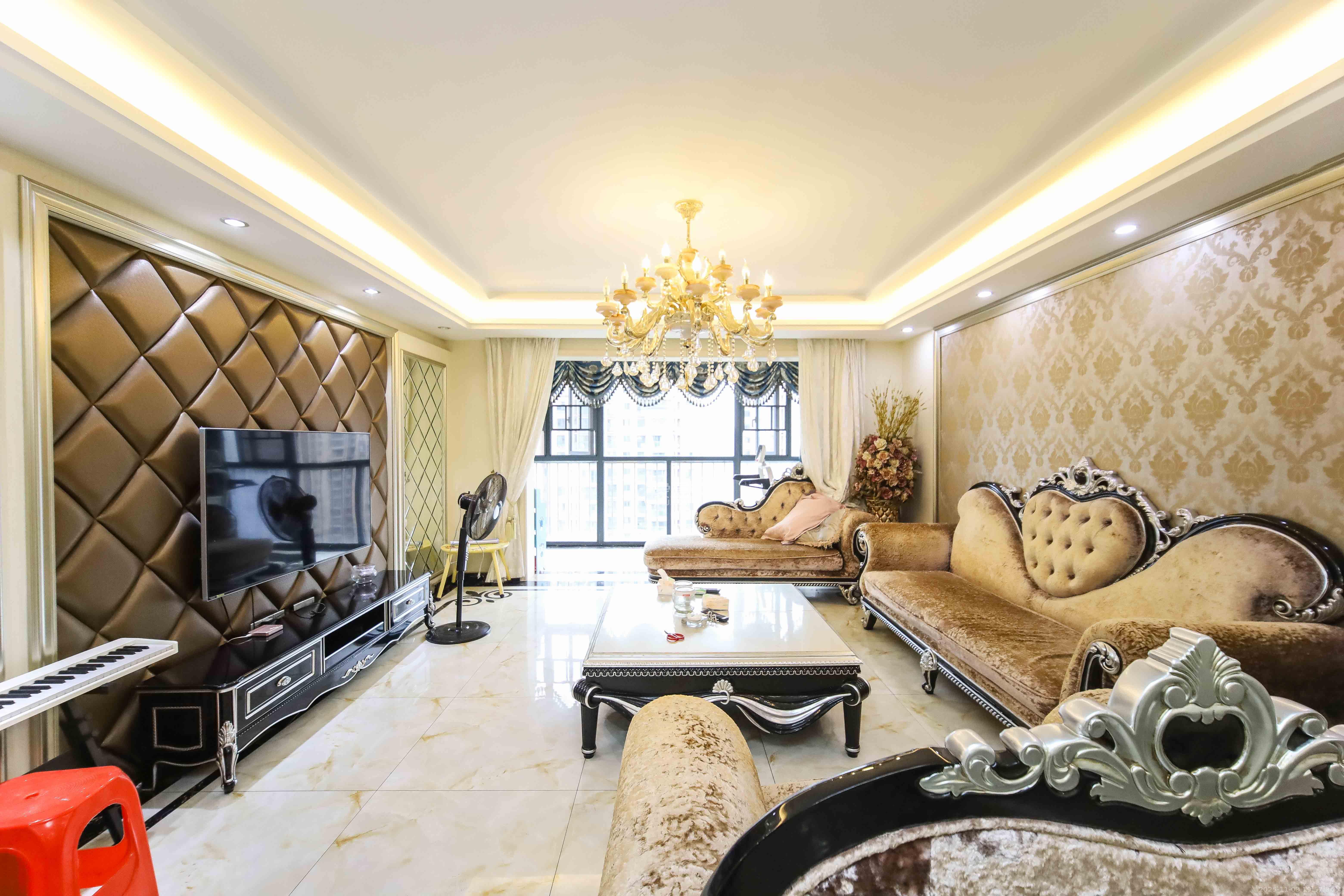 江河双水湾 4室2厅2卫 152.0万 江河双水湾 4室2厅2卫 152.0万客厅