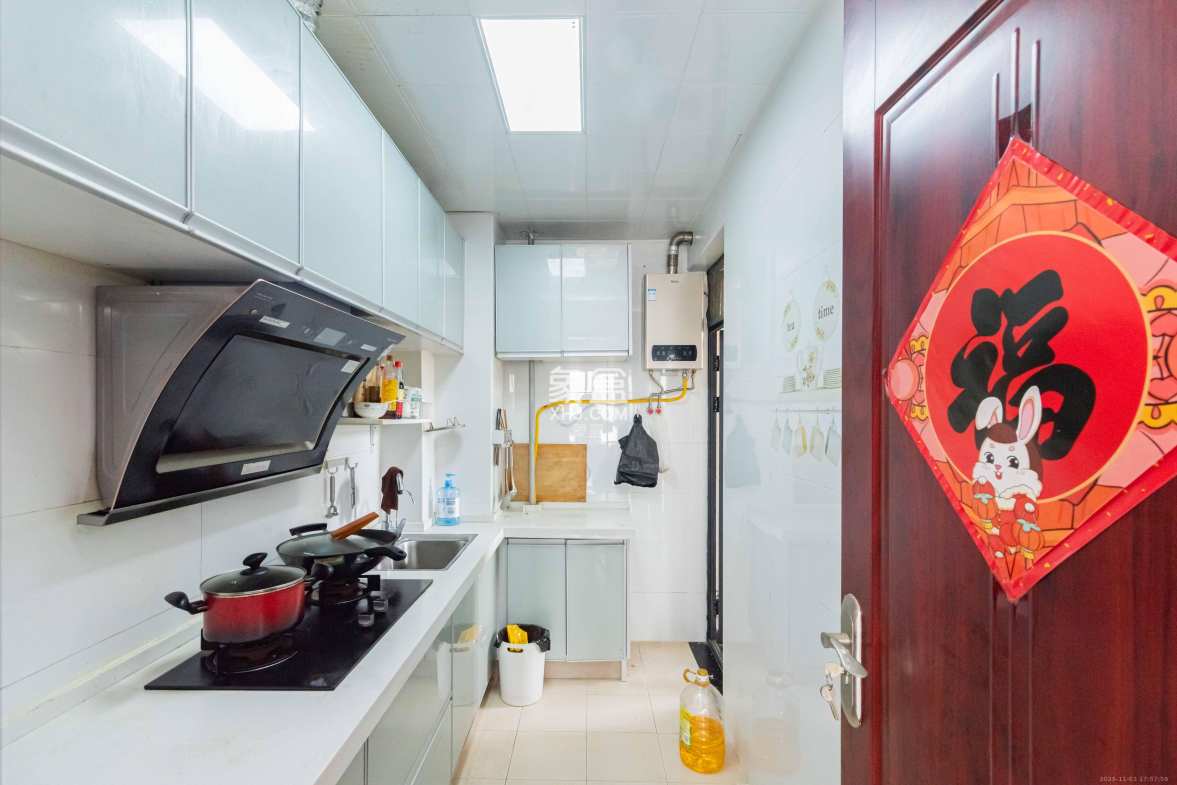 宜家湘颂(景致雅苑) 3室2厅1卫 2200.0元/月 宜家湘颂(景致雅苑) 3室2厅1卫 2200.0元/月室内图