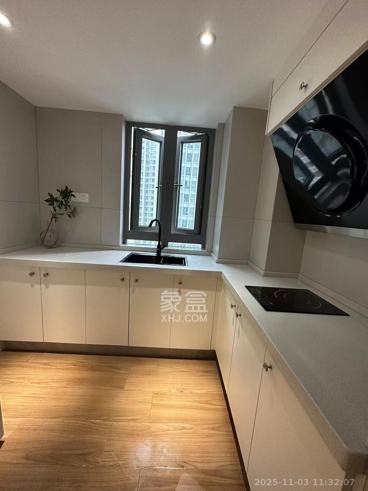 阳光城檀悦  2室1厅1卫    3500.0元/月