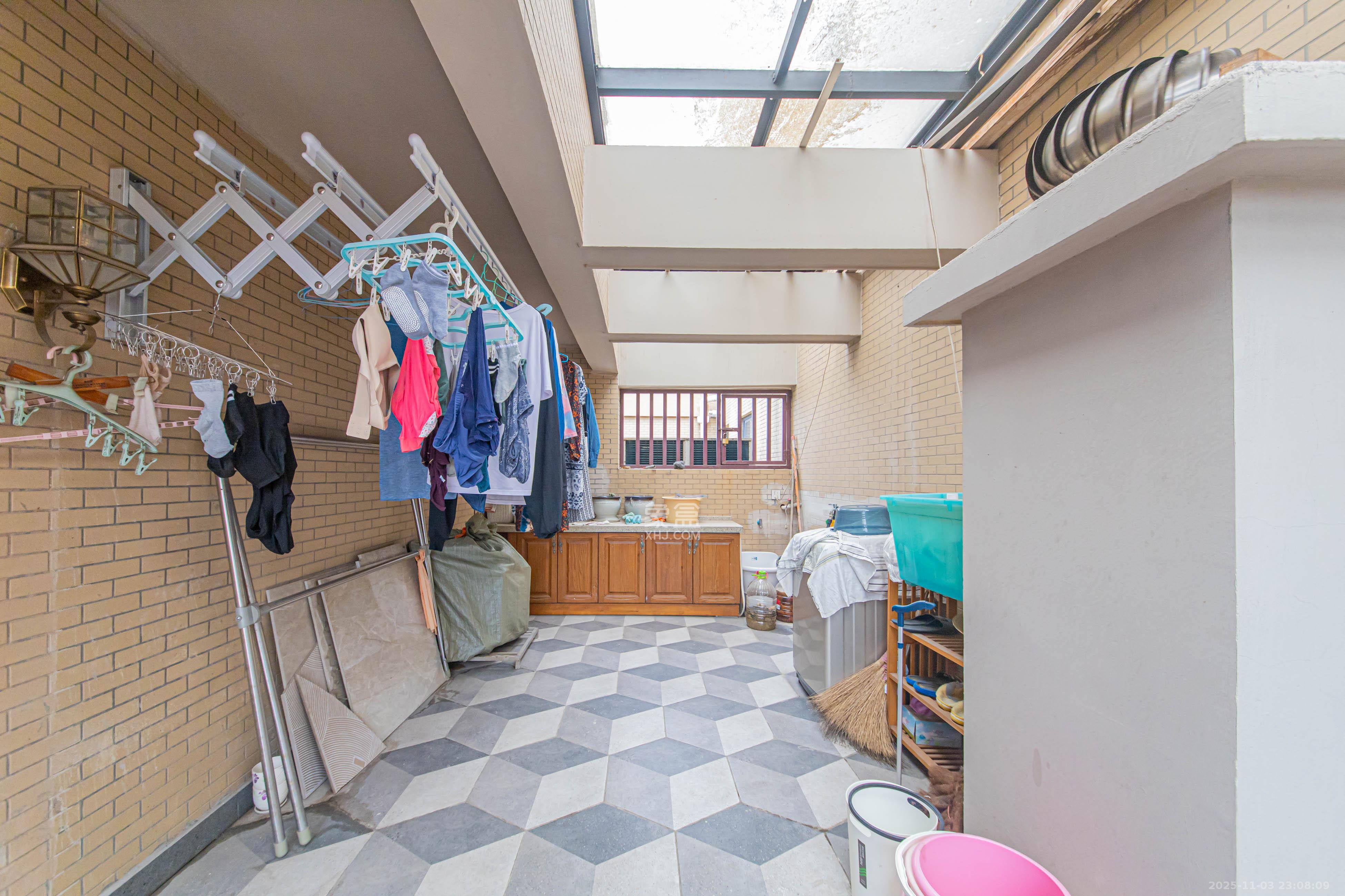 鑫远尚玺苑  5室2厅3卫    338.0万其他