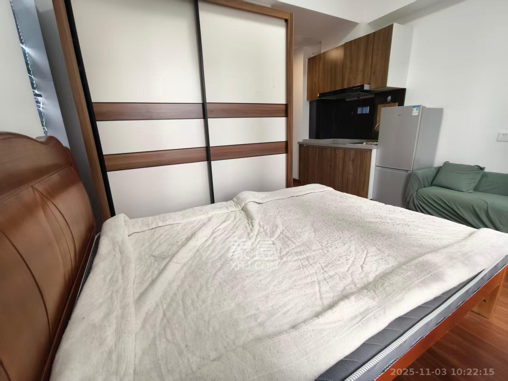 荣泰广场 1室1厅1卫 1100.0元/月 荣泰广场 1室1厅1卫 1100.0元/月室内图