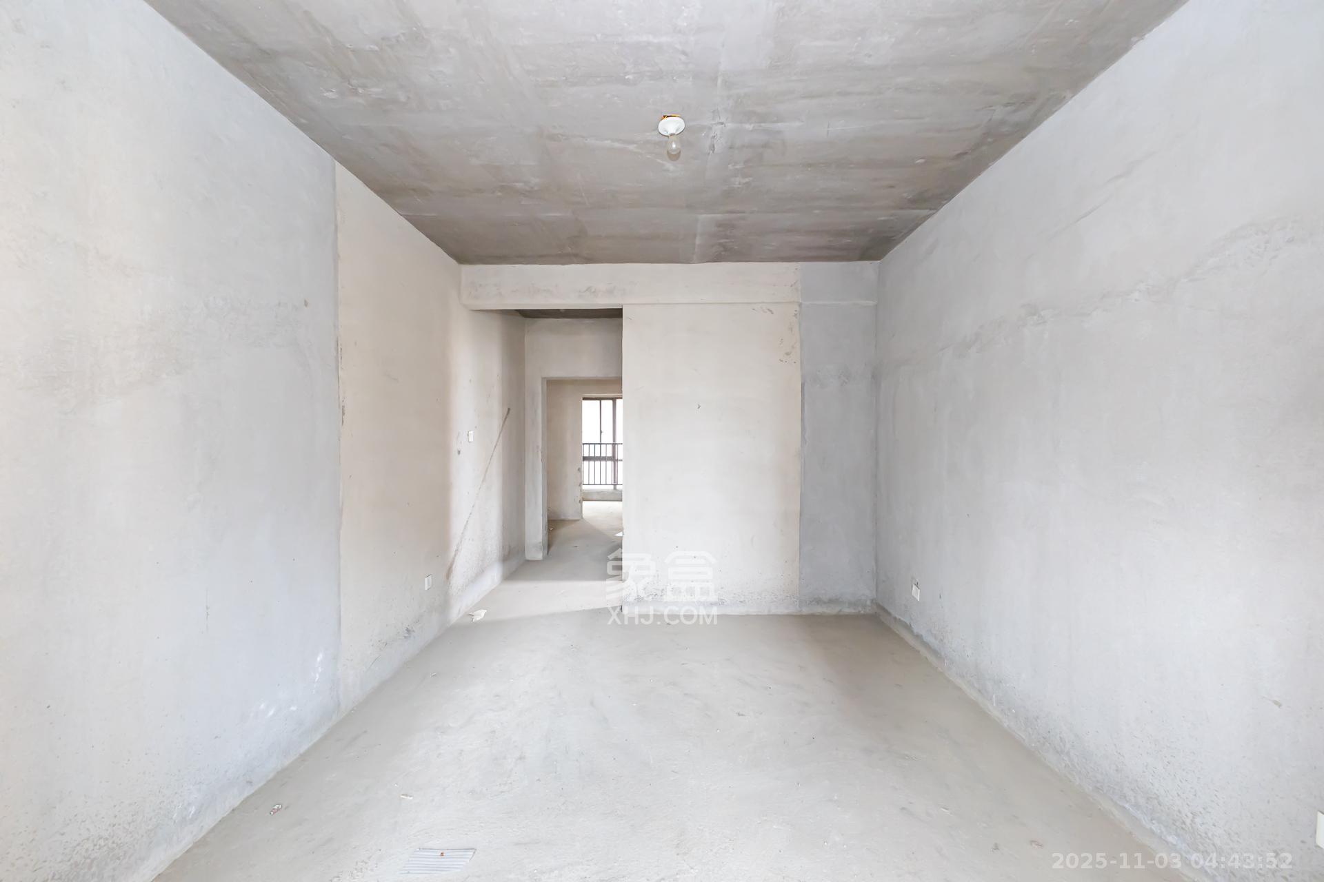 星月绿洲  4室2厅2卫    80.0万卧室