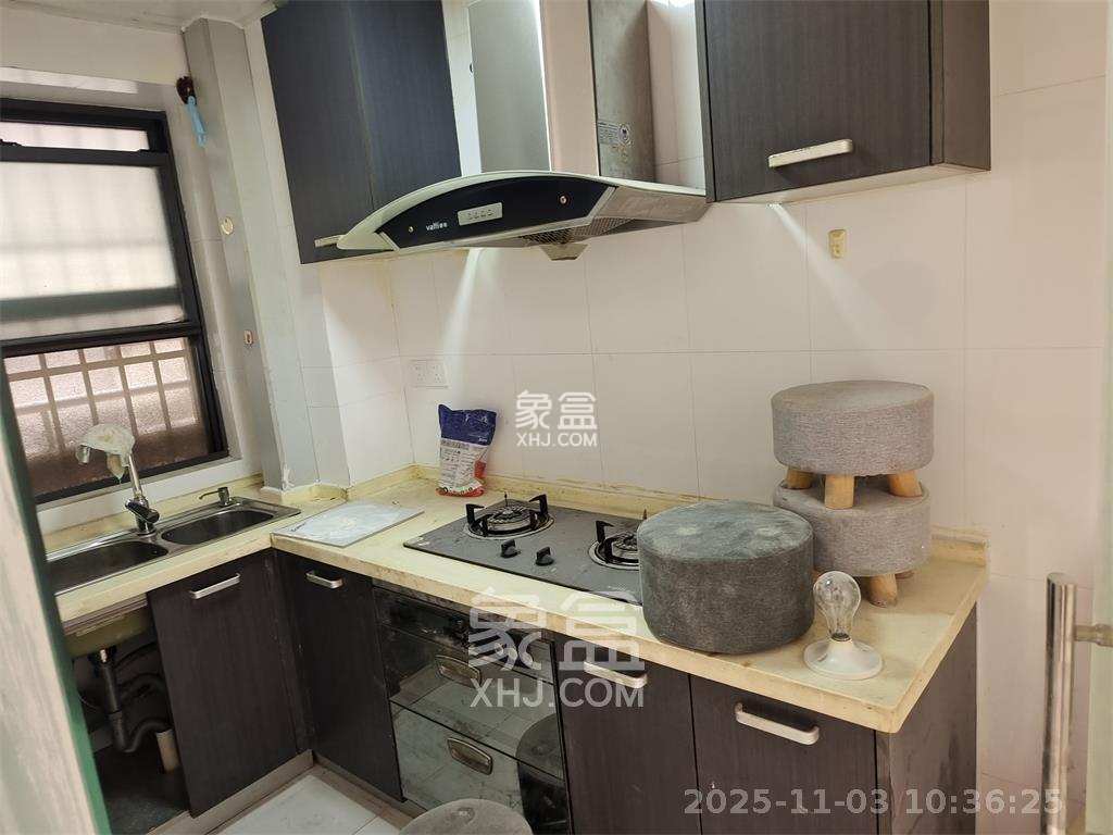 阳光100二期 1室1厅1卫 1500.0元/月 阳光100二期 1室1厅1卫 1500.0元/月室内图