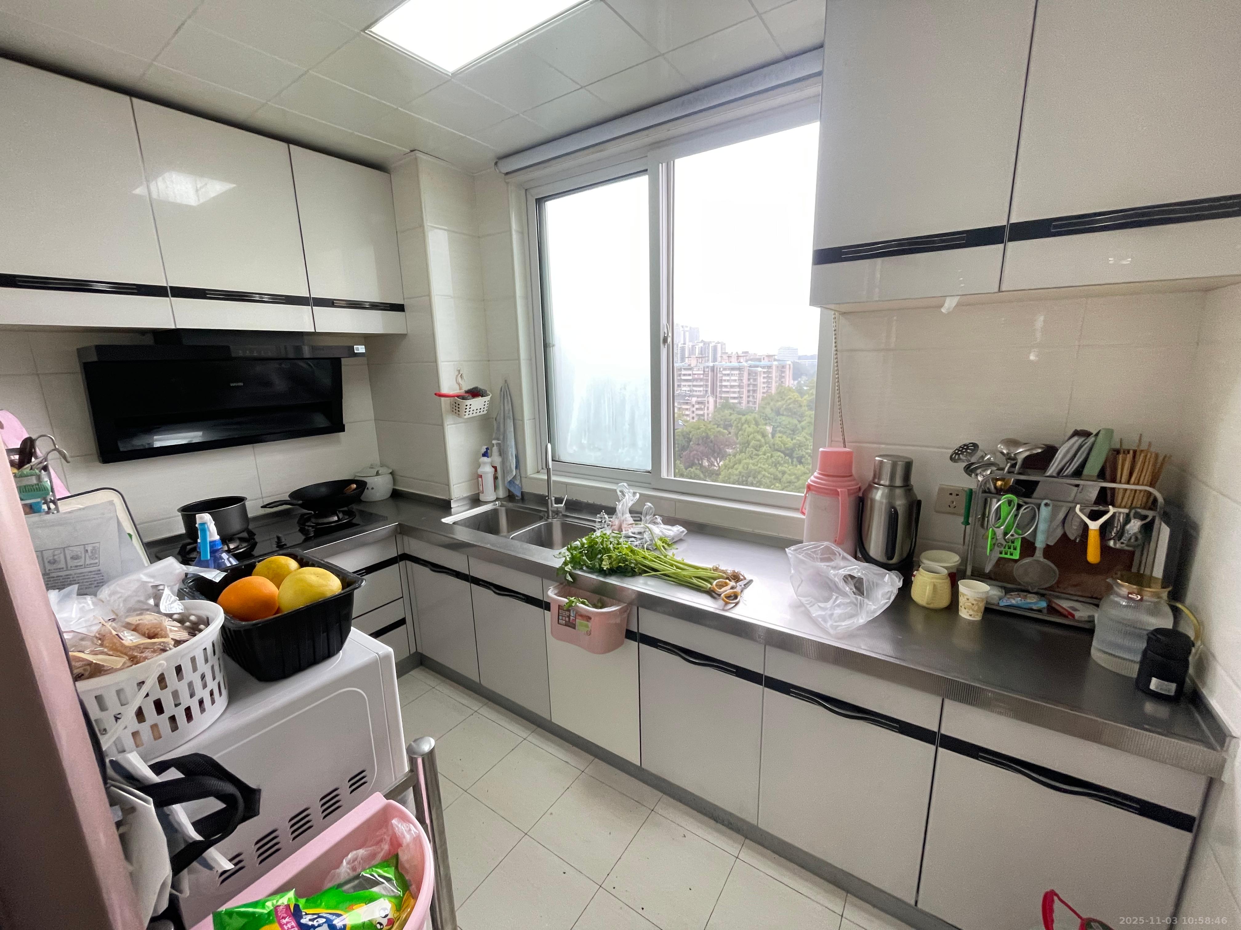 麓景裕园  2室2厅1卫    2500.0元/月室内图