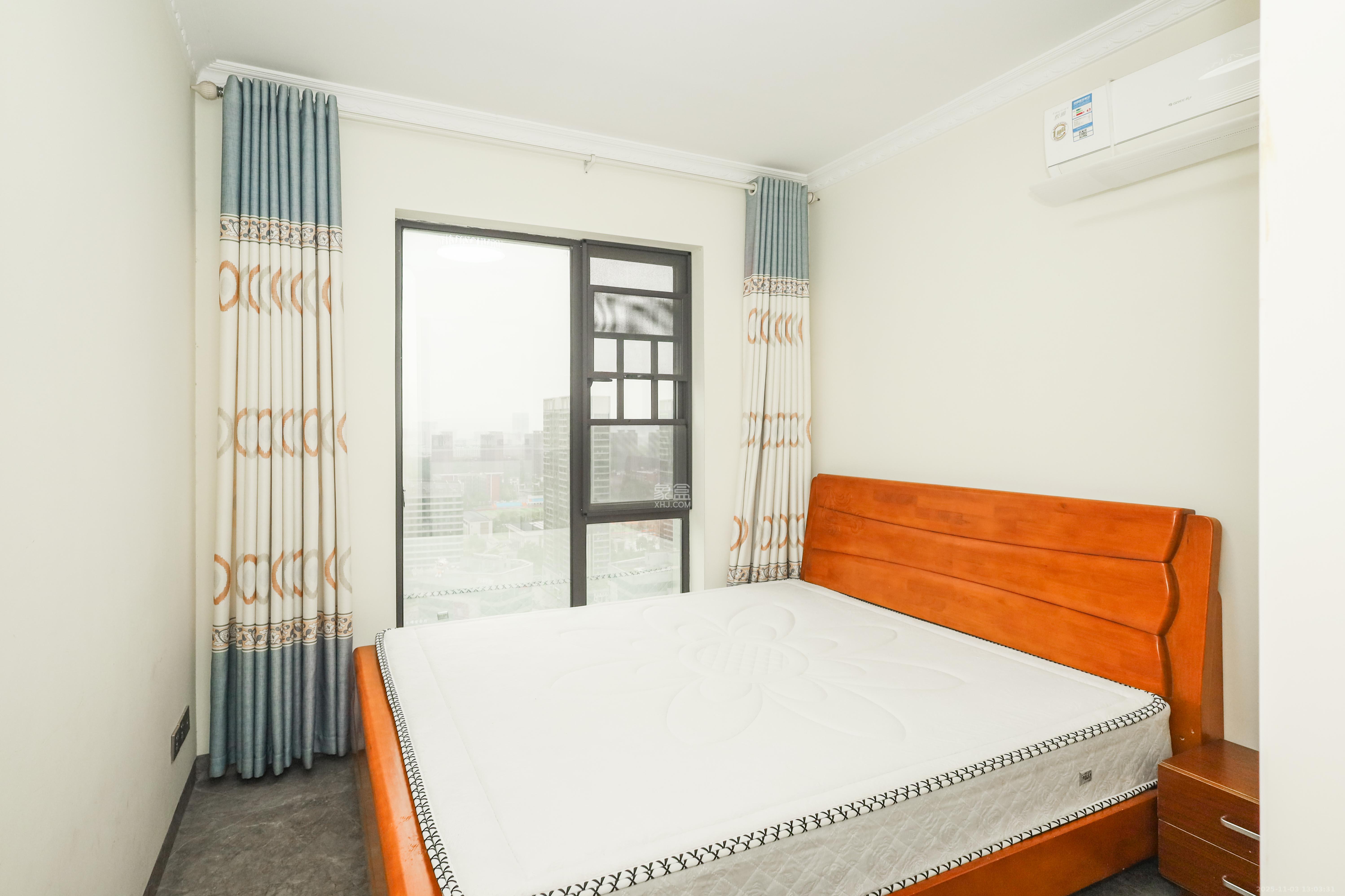 麓谷星辰 3室2厅1卫 88.0万 麓谷星辰 3室2厅1卫 88.0万卧室