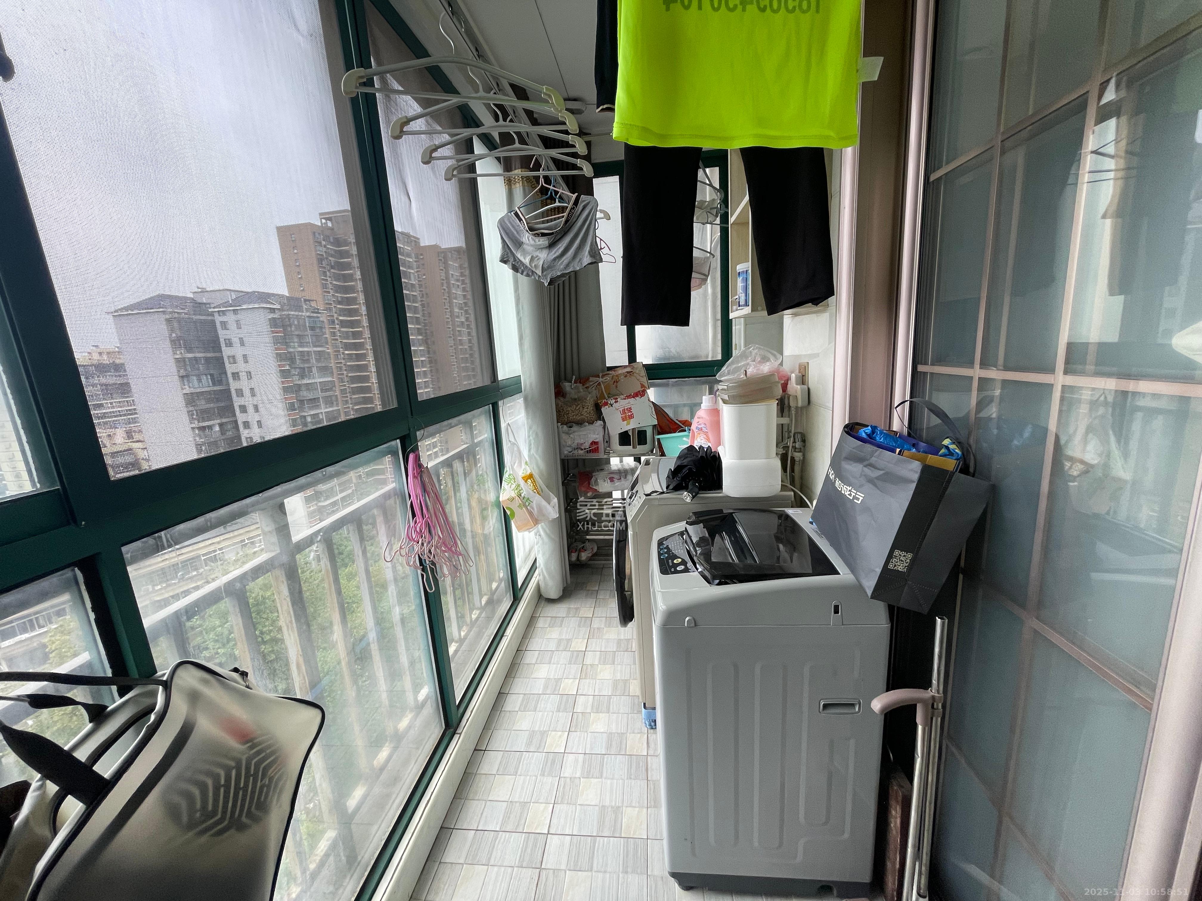 麓景裕园  2室2厅1卫    2500.0元/月 麓景裕园  2室2厅1卫    2500.0元/月室内图