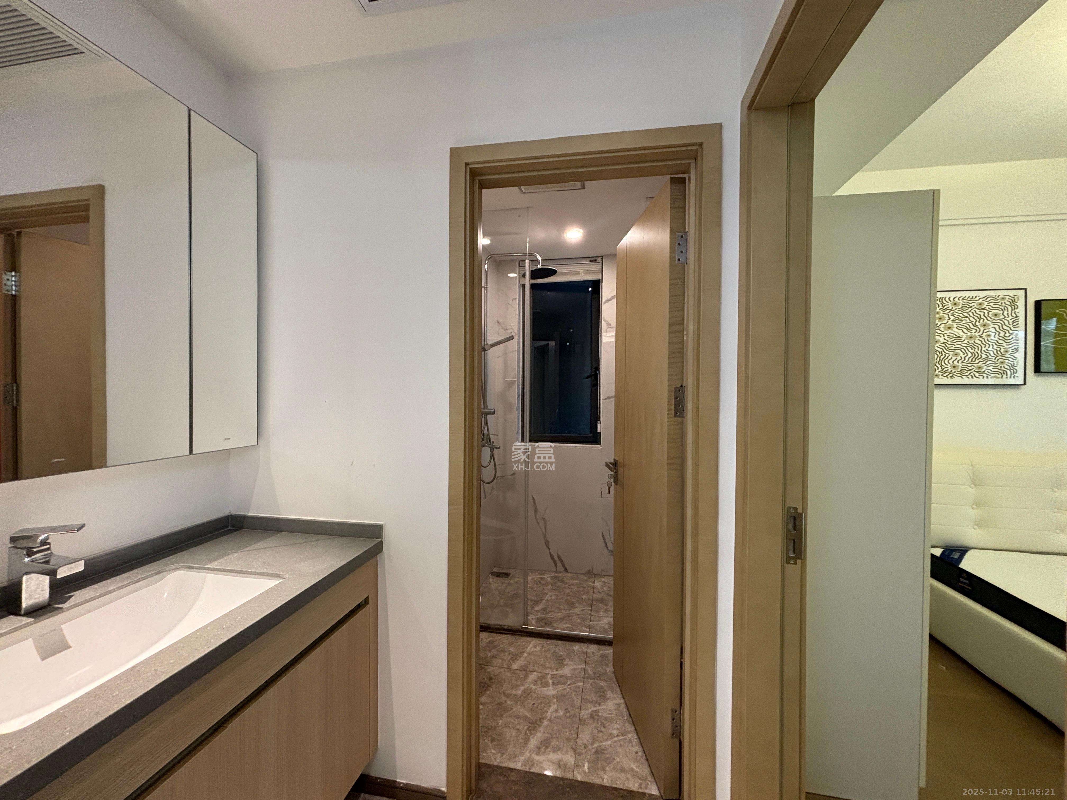 复地滨江金融中心  3室2厅2卫    4600.0元/月室内图