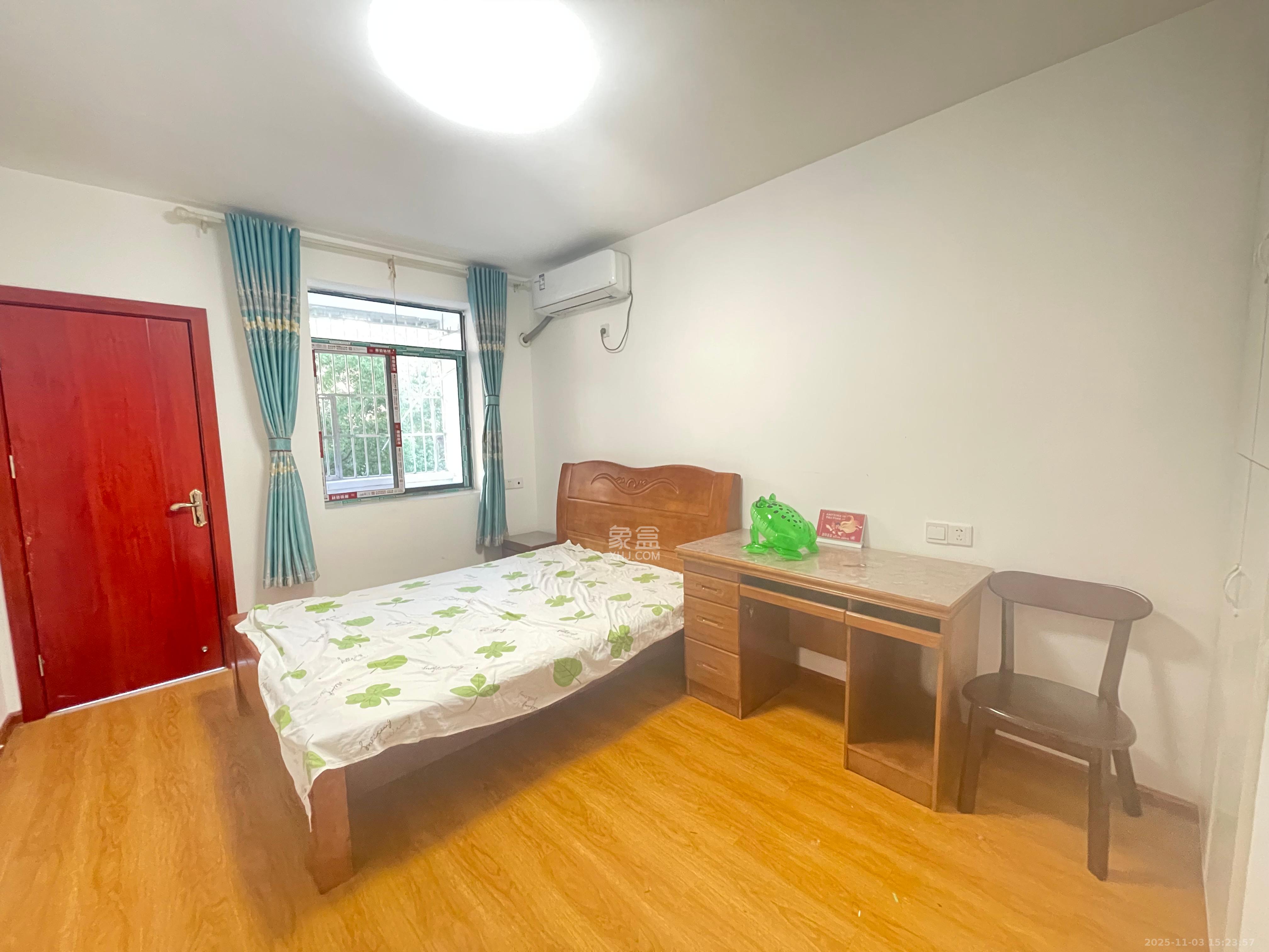 涂家冲社区(涂新小区、农商银行宿舍) 2室2厅1卫 2000.0元/月 涂家冲社区(涂新小区、农商银行宿舍) 2室2厅1卫 2000.0元/月室内图