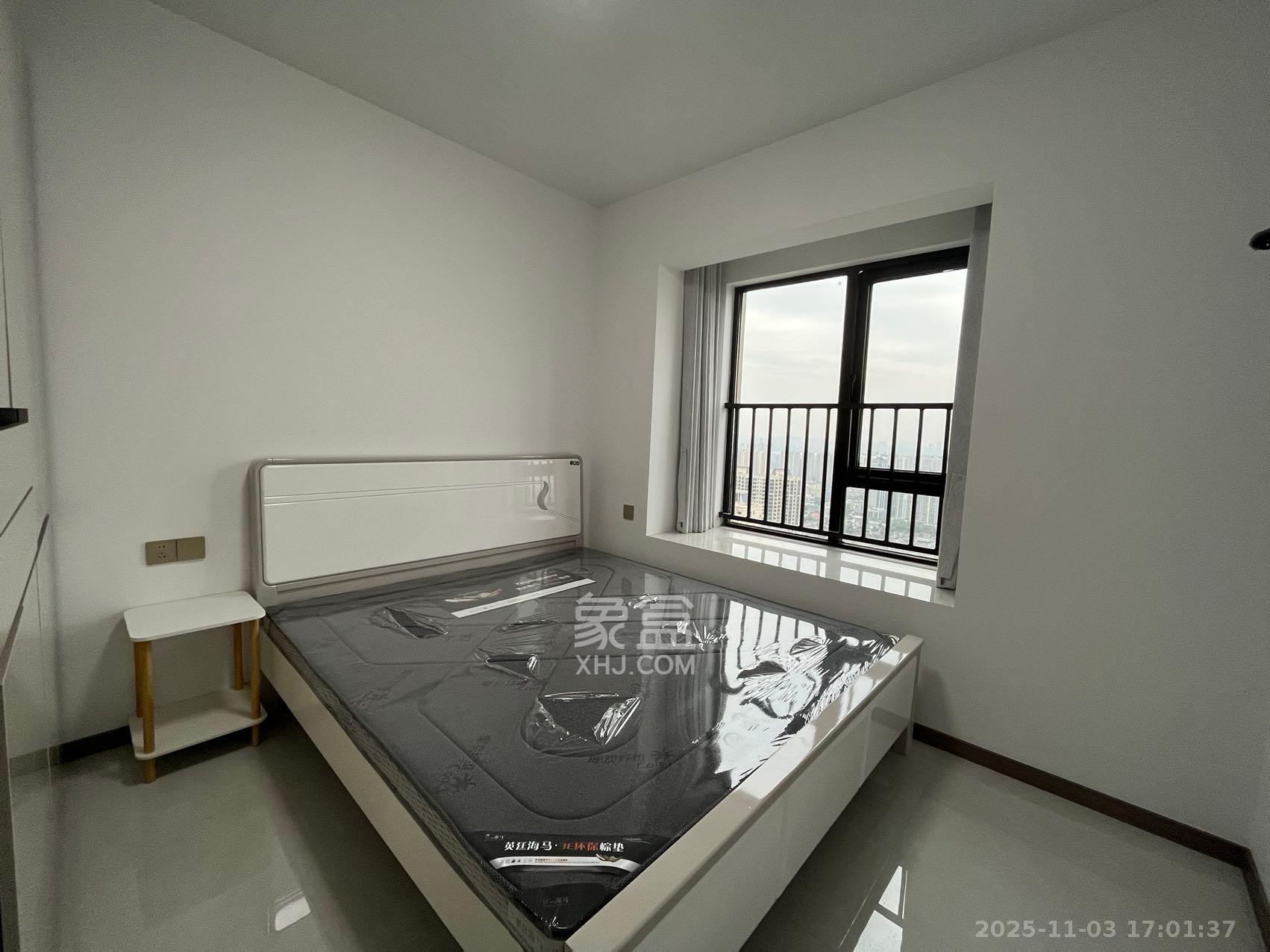 新城璟隽(麓华新城) 3室2厅2卫 1700.0元/月 新城璟隽(麓华新城) 3室2厅2卫 1700.0元/月室内图