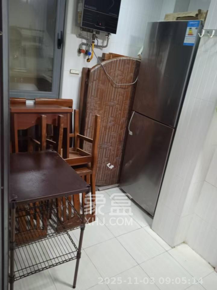 月畔湾  2室2厅1卫    2400.0元/月