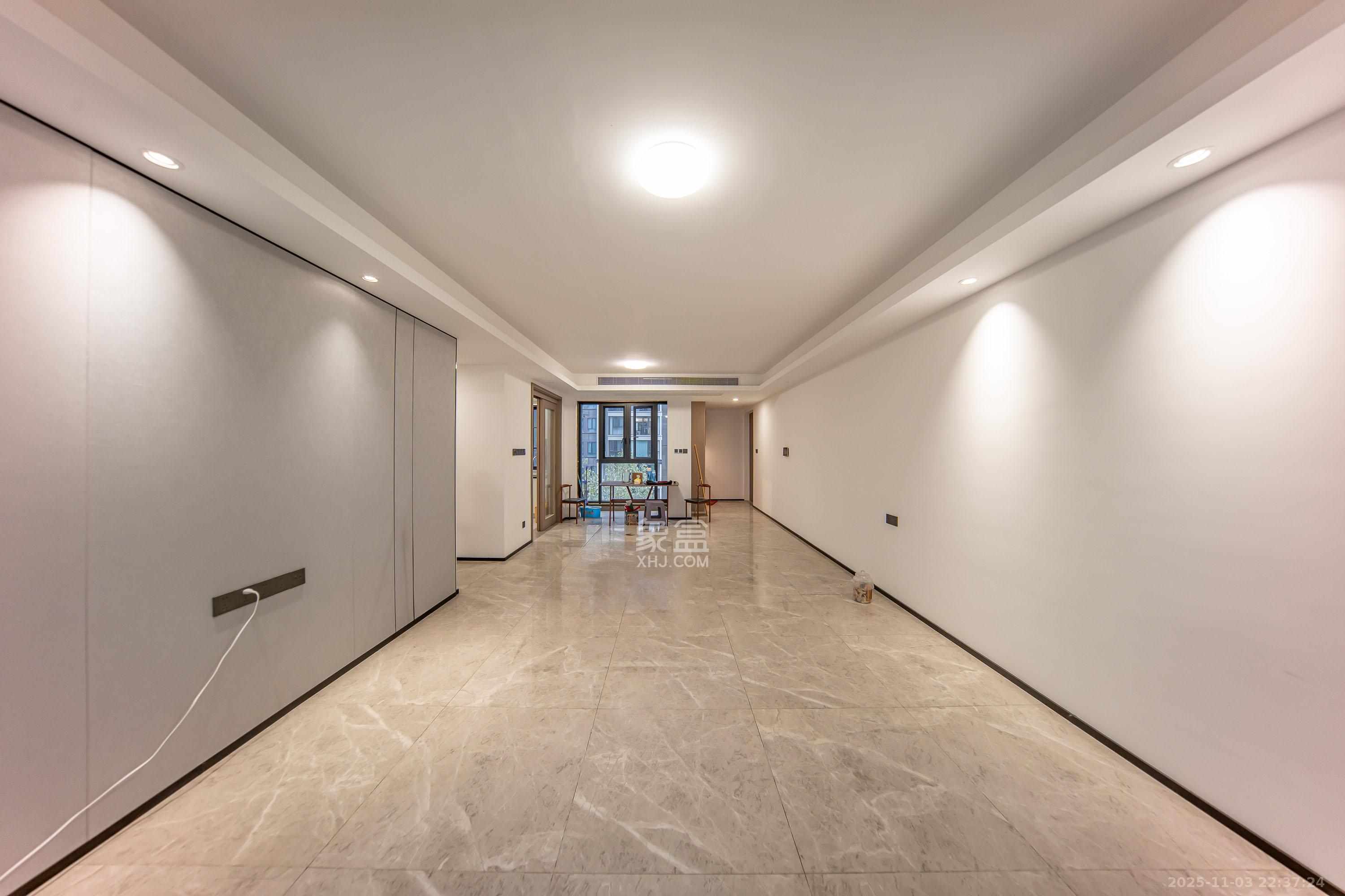 旭辉国宸府  4室2厅2卫    168.0万