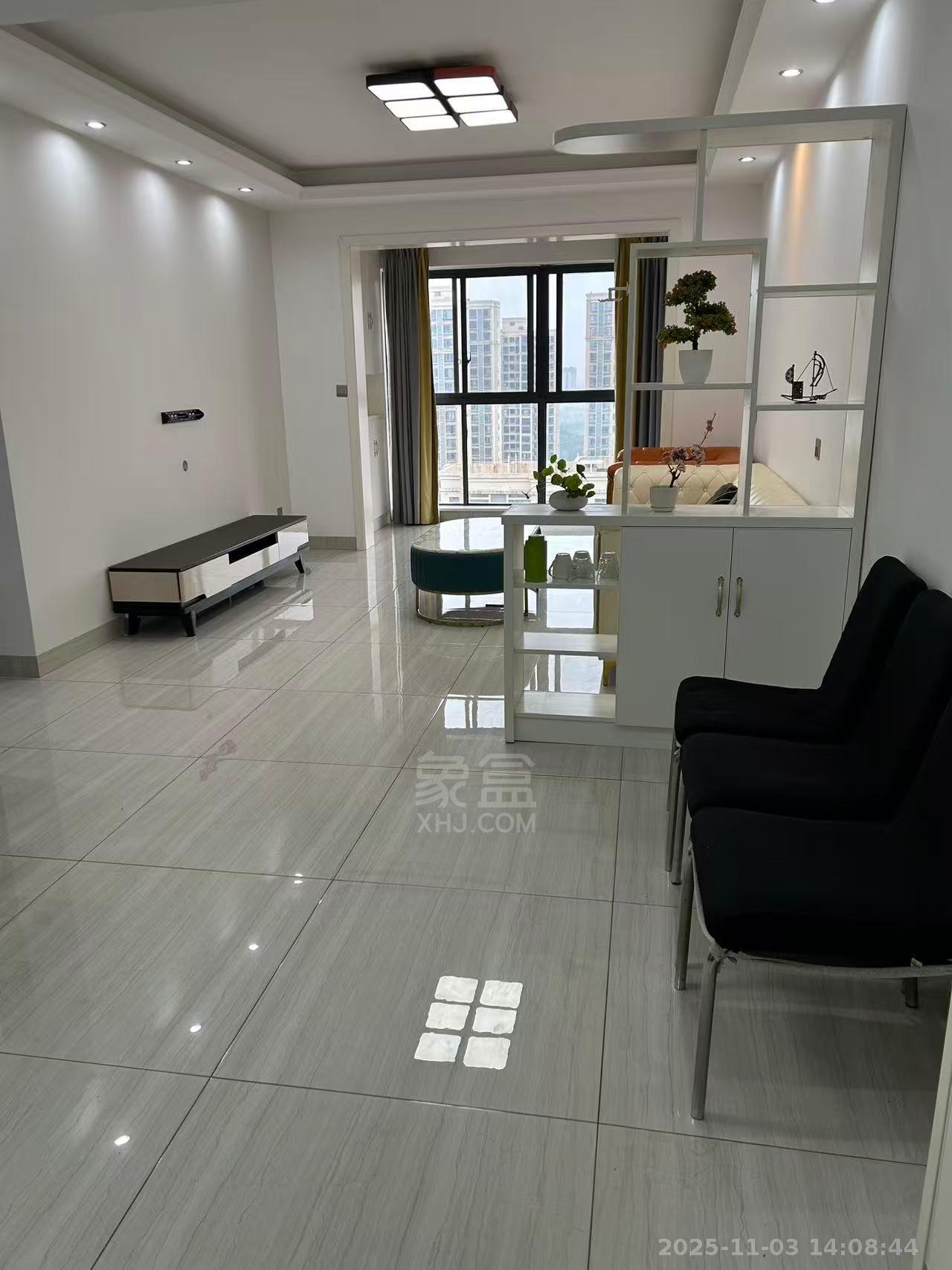 山水洲城华晨第一城  2室2厅1卫    1700.0元/月室内图