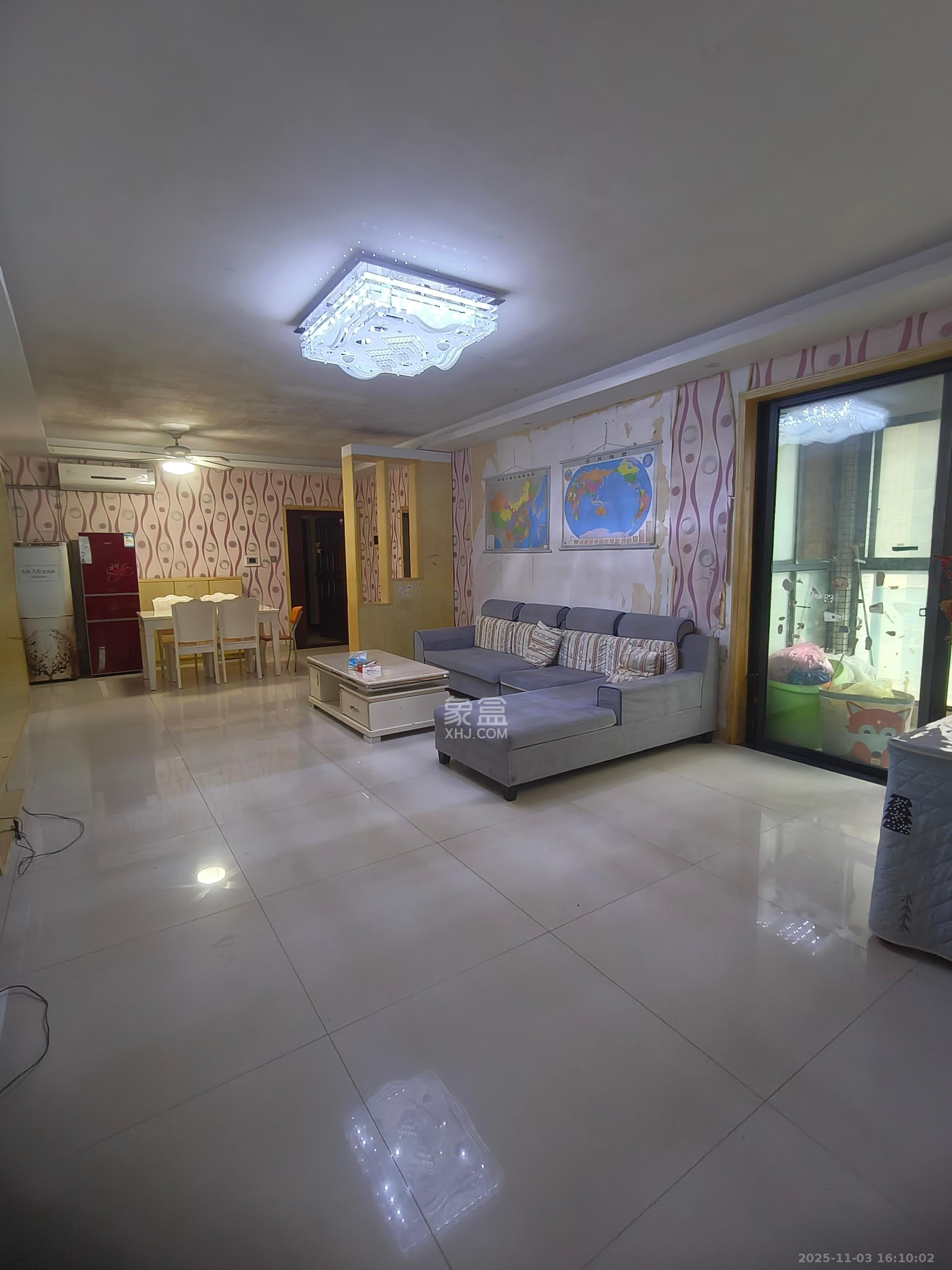 锦湘国际星城三期（锦绣苑）  1室2厅1卫    2800.0元/月室内图1