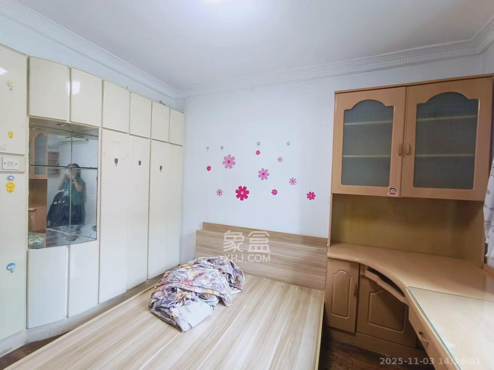 向韶村 2室1厅1卫 1600.0元/月 向韶村 2室1厅1卫 1600.0元/月室内图