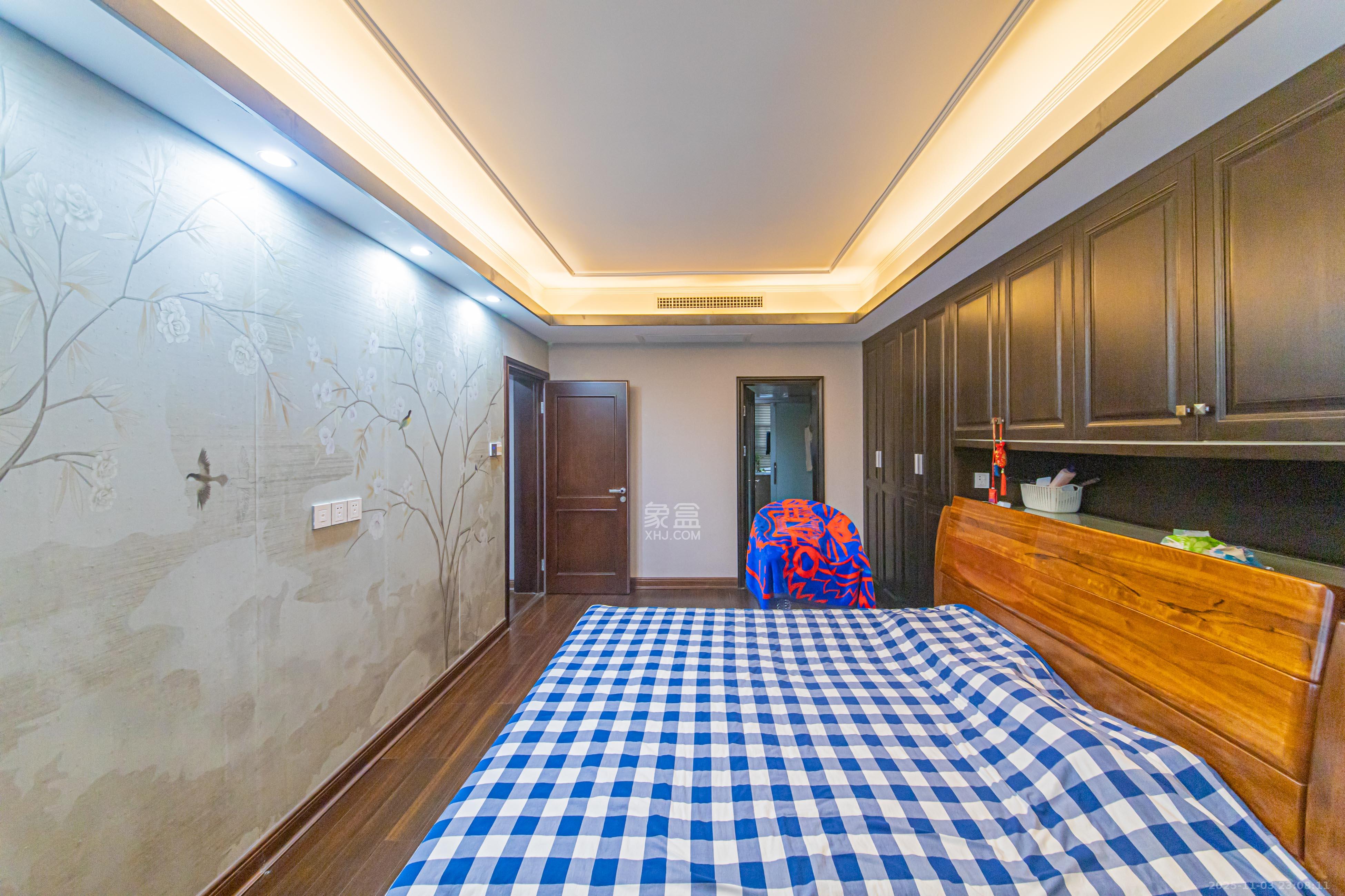 鑫远尚玺苑  5室2厅3卫    338.0万卧室