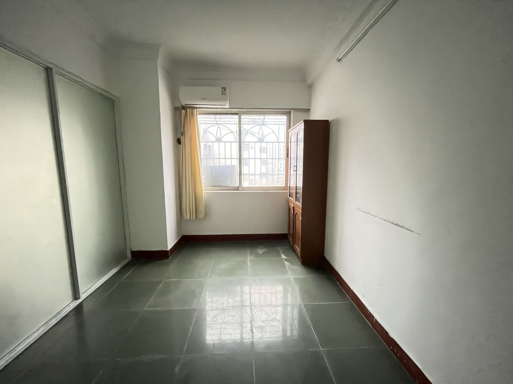 金融花园  4室2厅2卫    2400.0元/月 金融花园  4室2厅2卫    2400.0元/月室内图