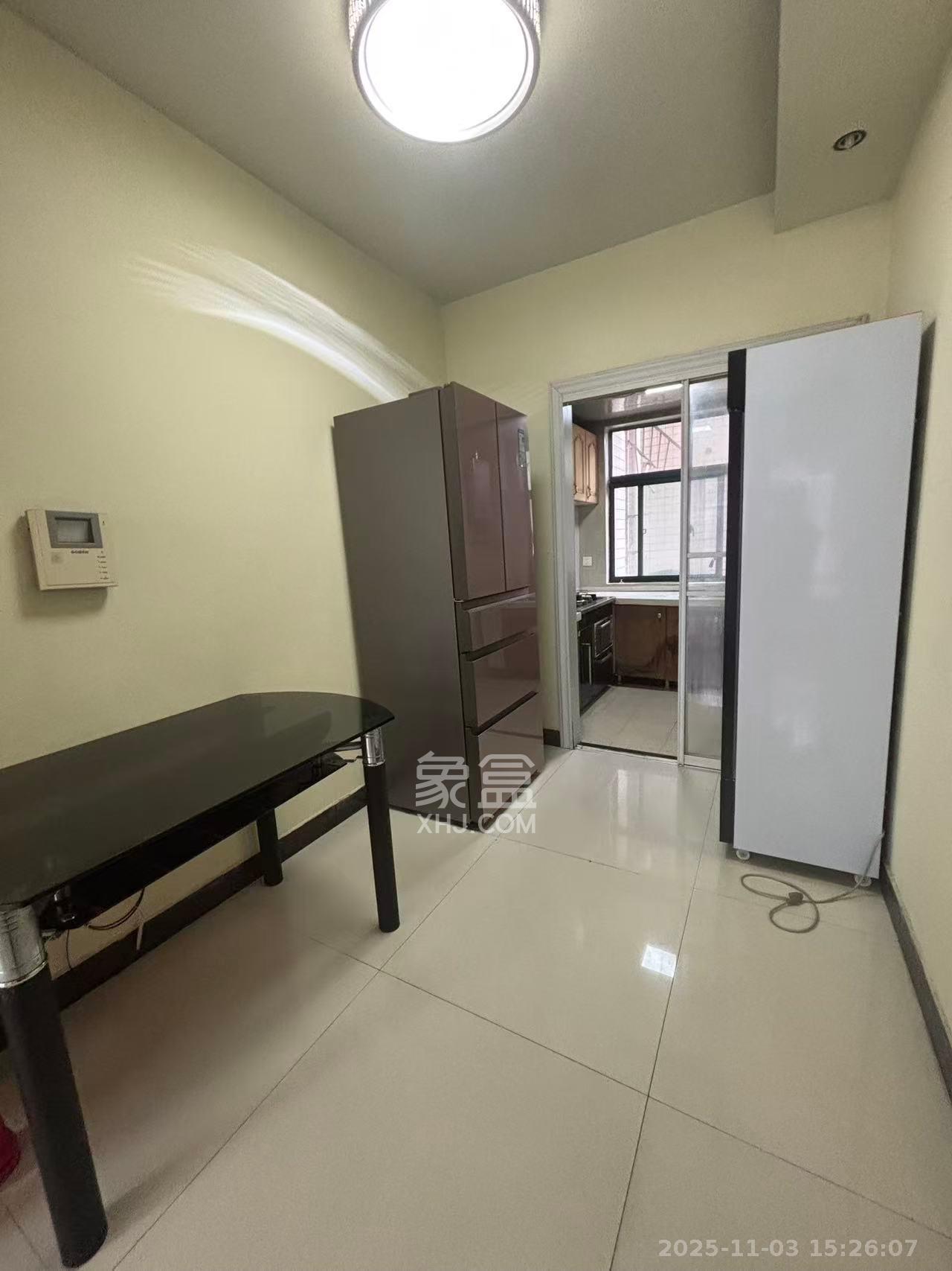 运通尊苑  2室1厅1卫    2450.0元/月 运通尊苑  2室1厅1卫    2450.0元/月室内图