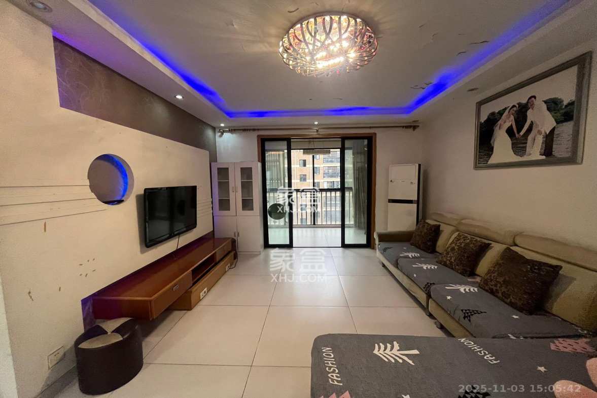 三江花中城 2室2厅1卫 2200.0元/月 三江花中城 2室2厅1卫 2200.0元/月室内图