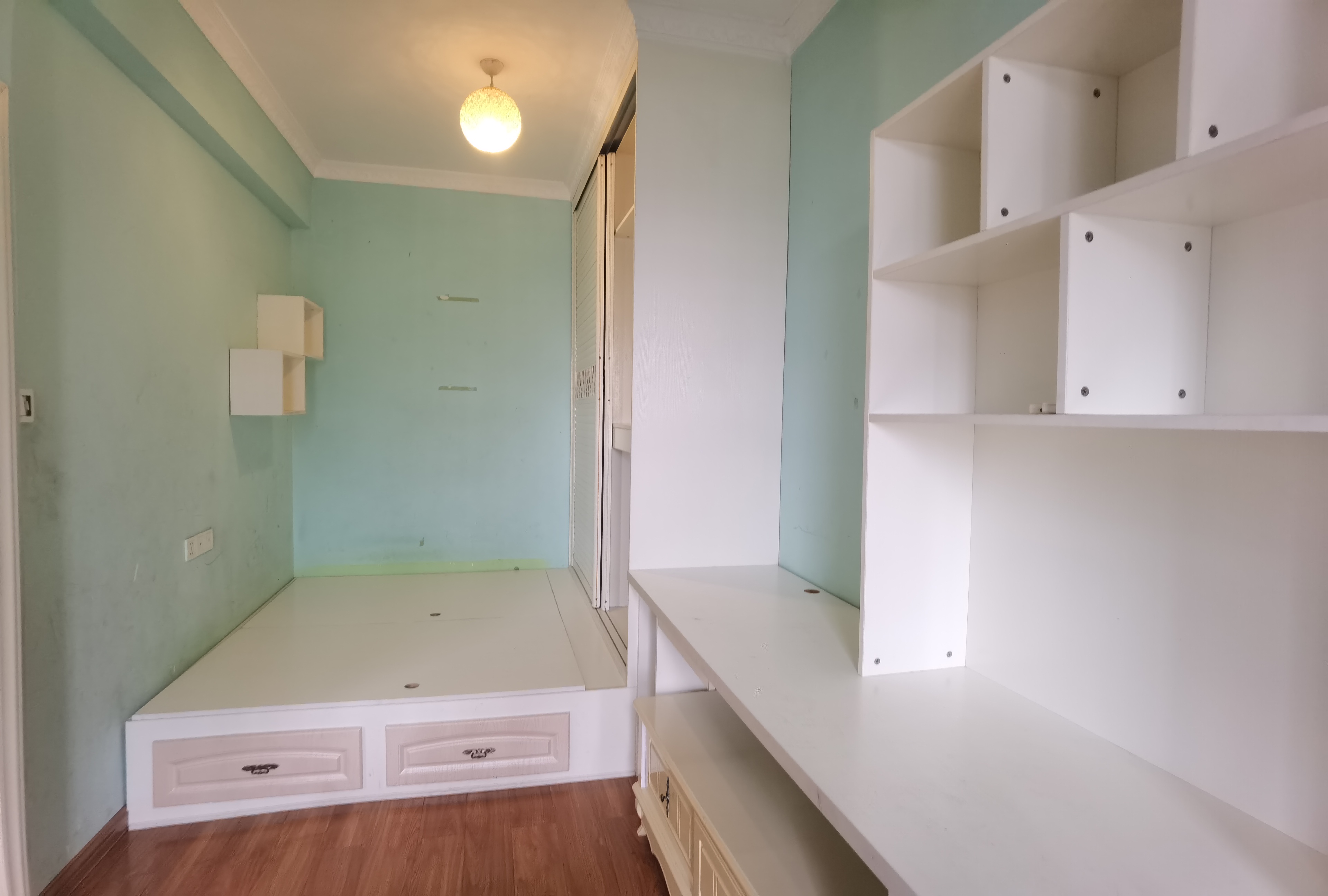 景明佳园  2室1厅1卫    32.8万客厅