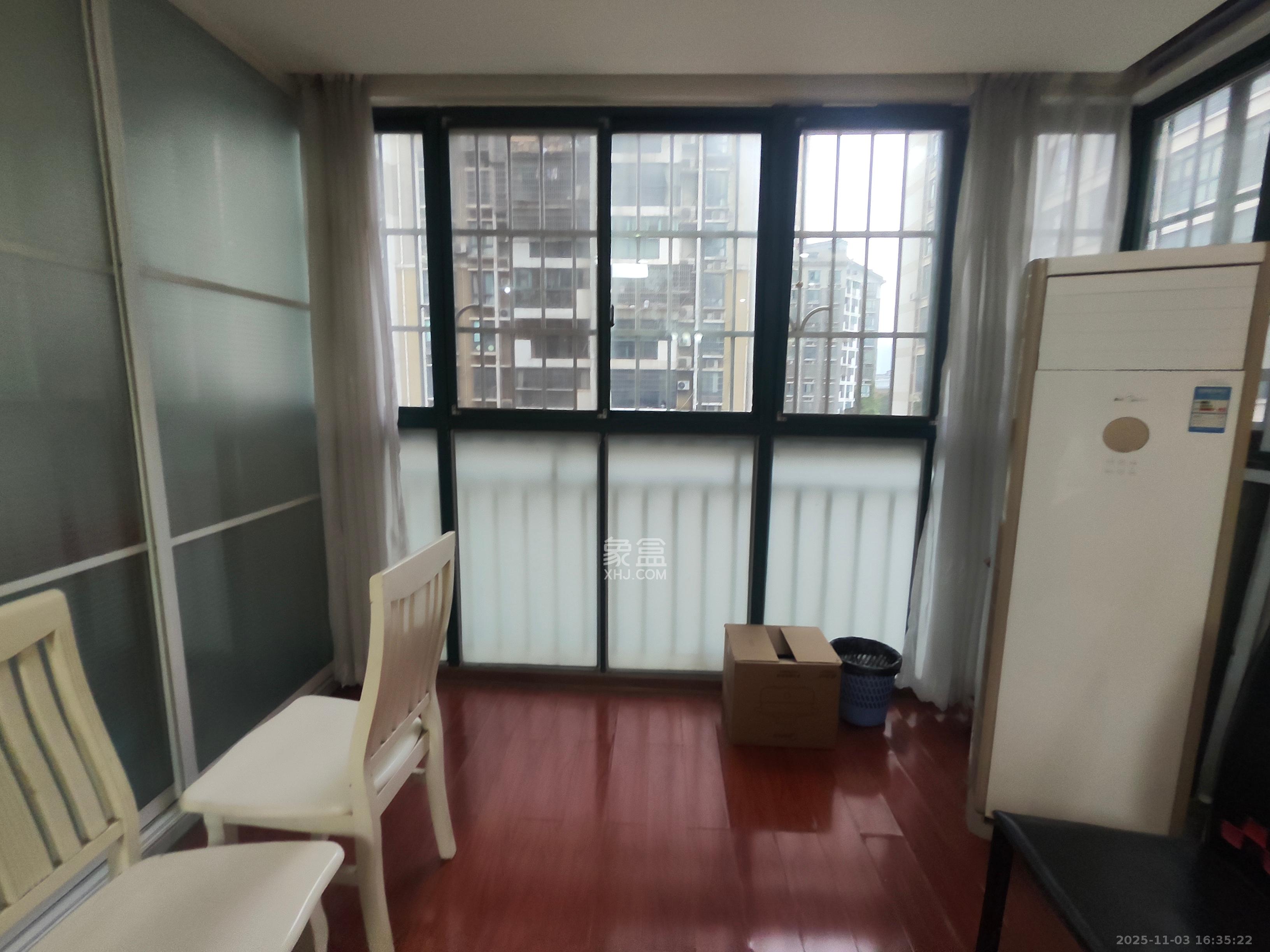 浏阳河畔家园  2室1厅1卫    2600.0元/月室内图