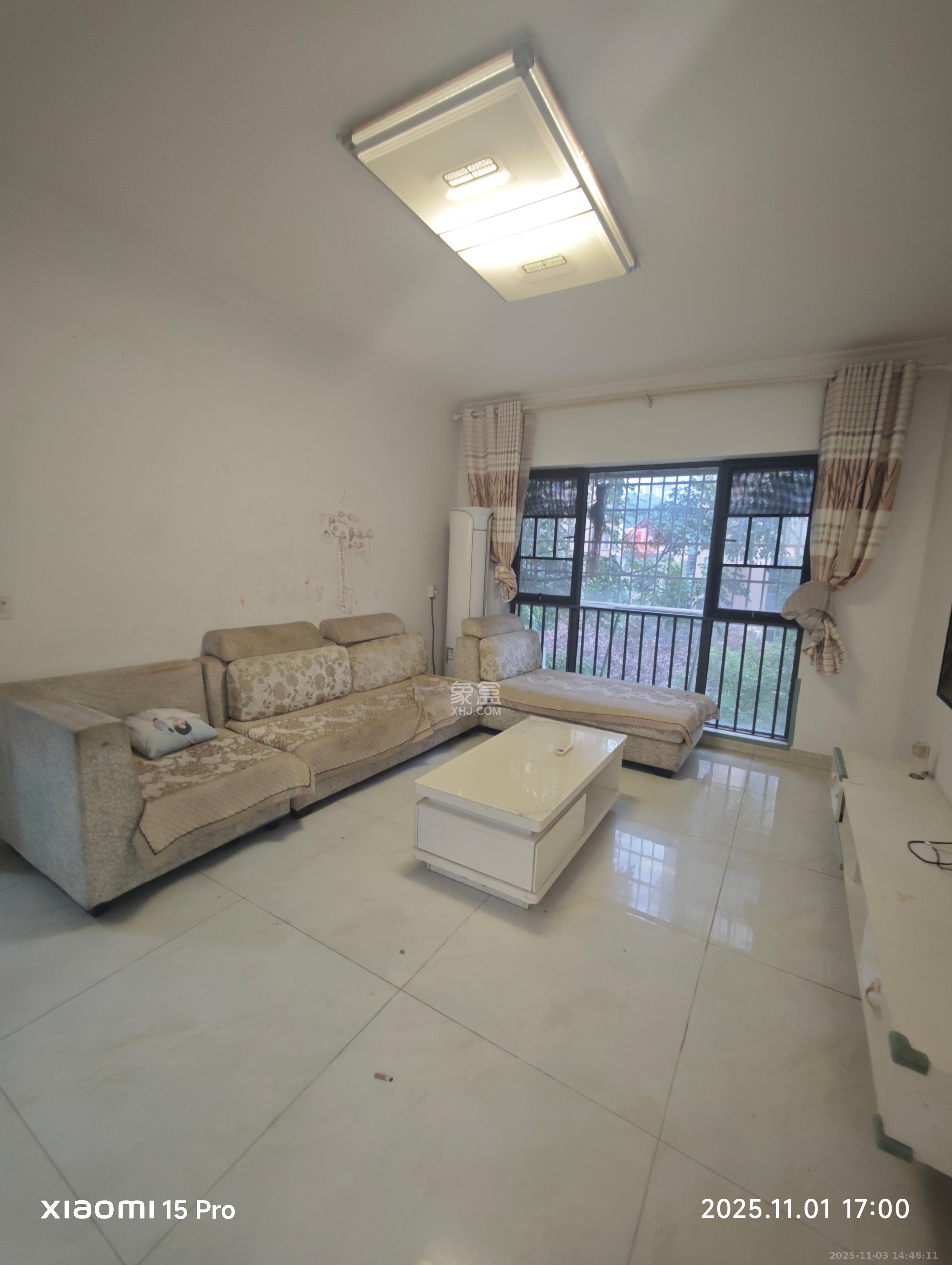 中城丽景香山园  1室2厅1卫    2400.0元/月