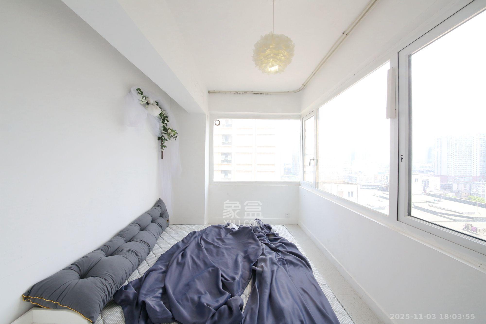 汇源大厦  1室2厅1卫    3500.0元/月室内图