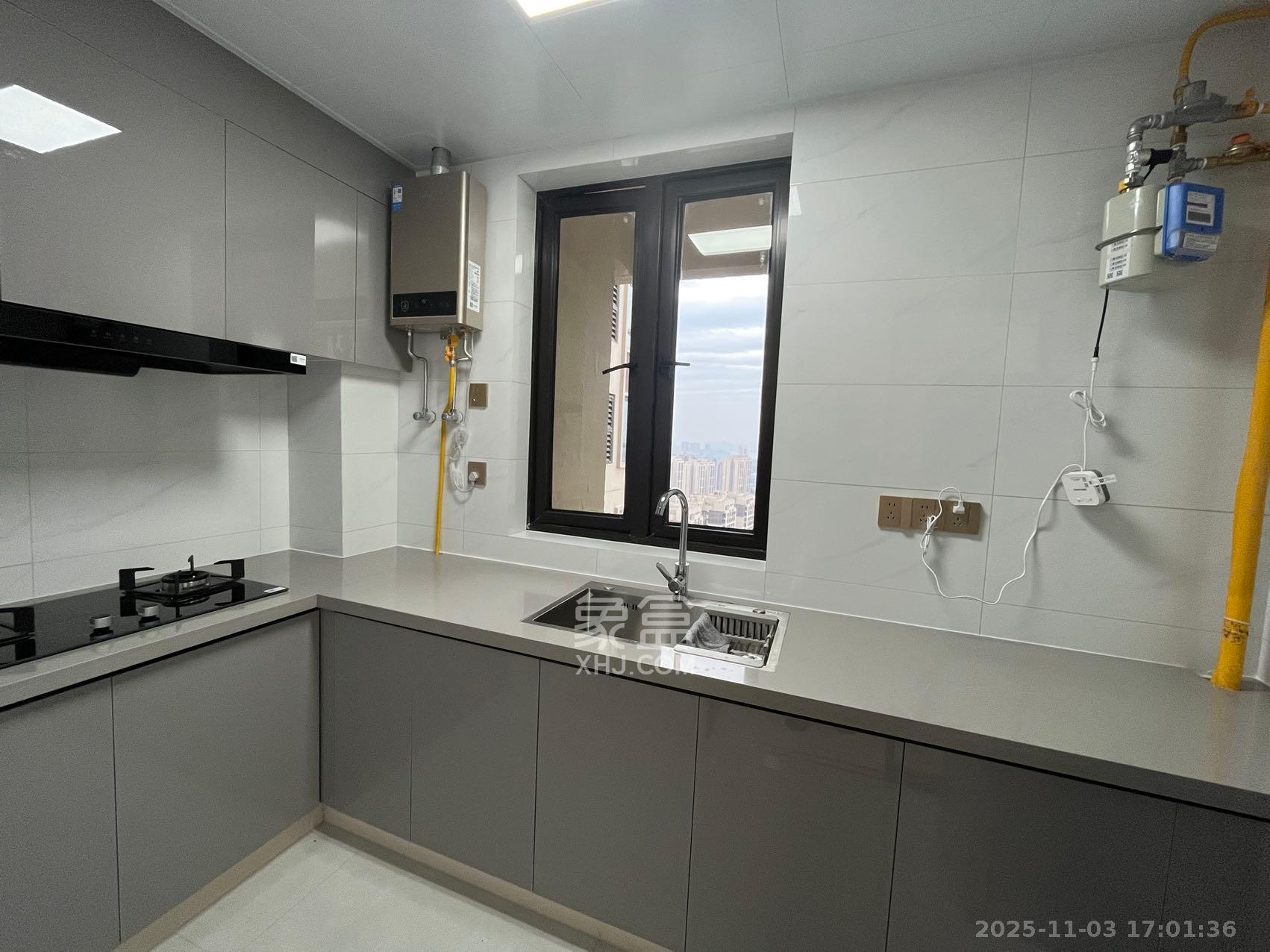 新城璟隽(麓华新城) 3室2厅2卫 1700.0元/月 新城璟隽(麓华新城) 3室2厅2卫 1700.0元/月室内图