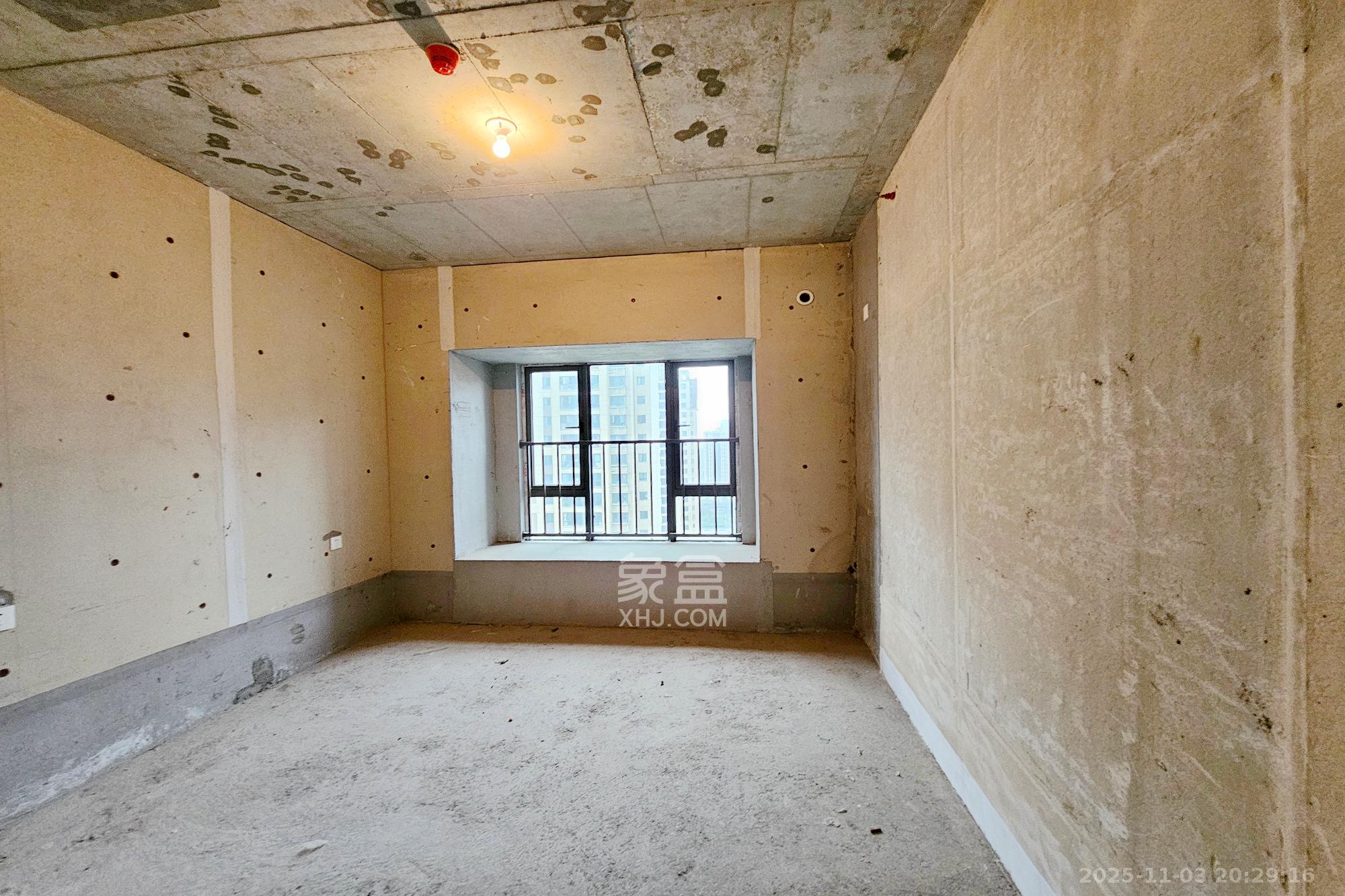 阳光城尚东湾凌云府  1室0厅0卫    105.0万卧室