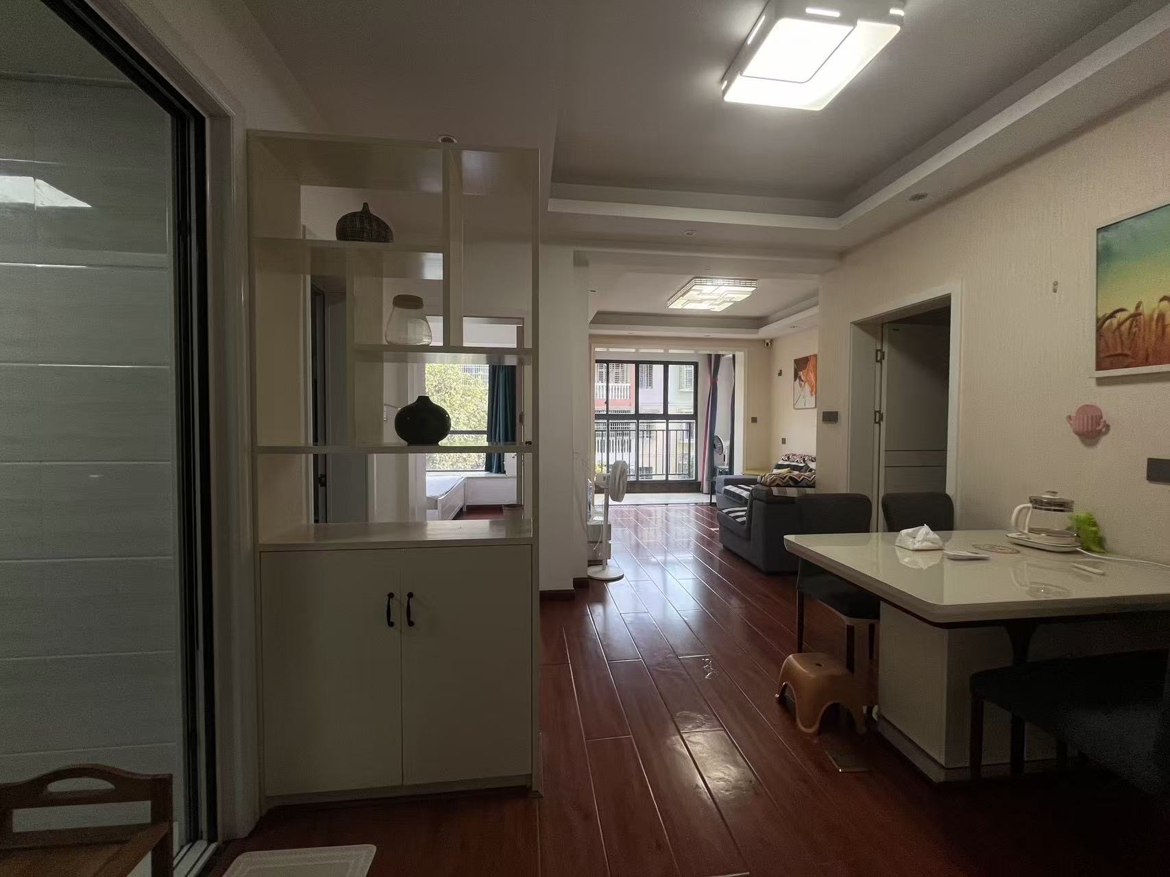 御花园  2室2厅1卫    1500.0元/月