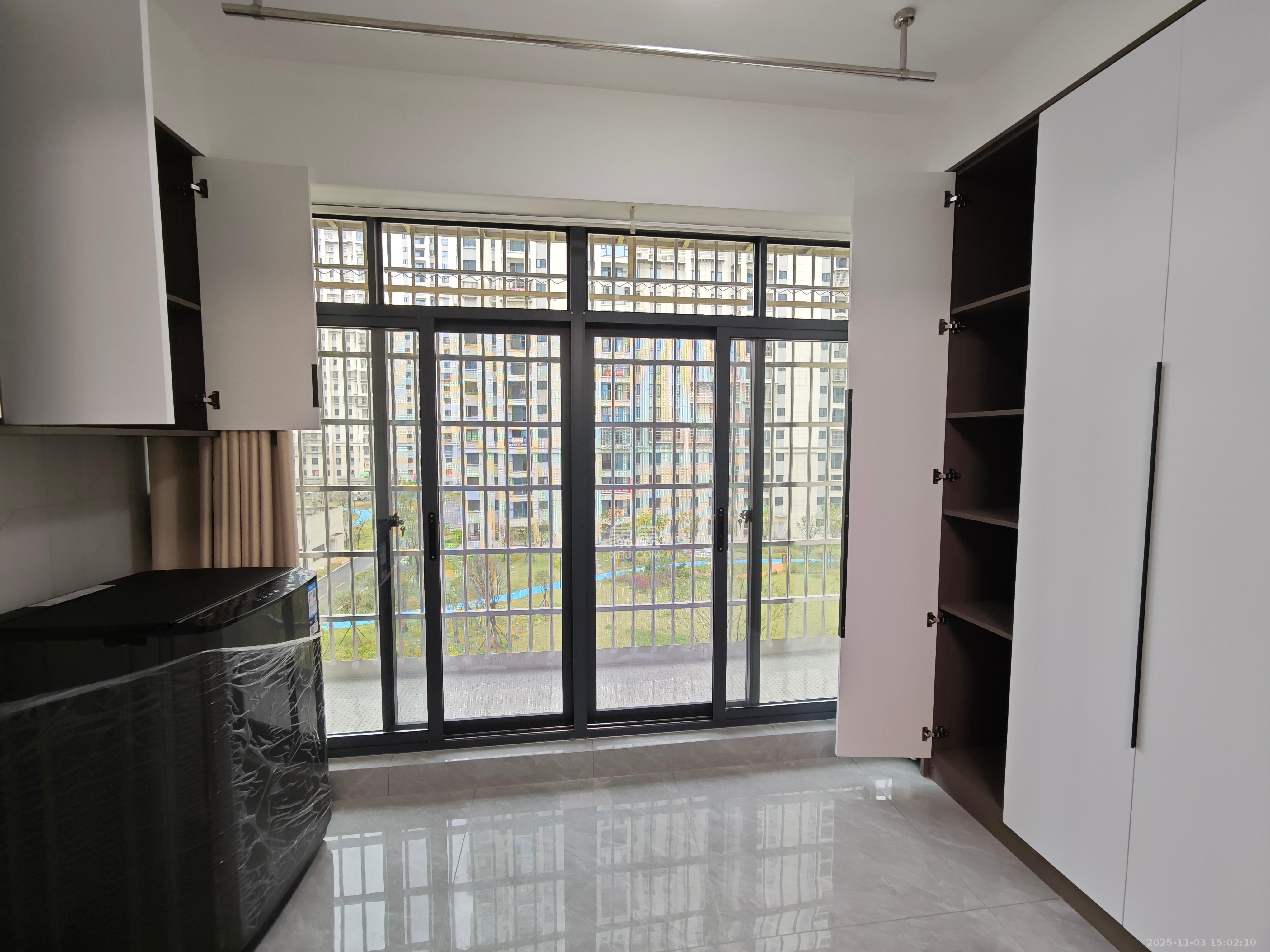 和景家园二期  2室2厅1卫    1800.0元/月室内图