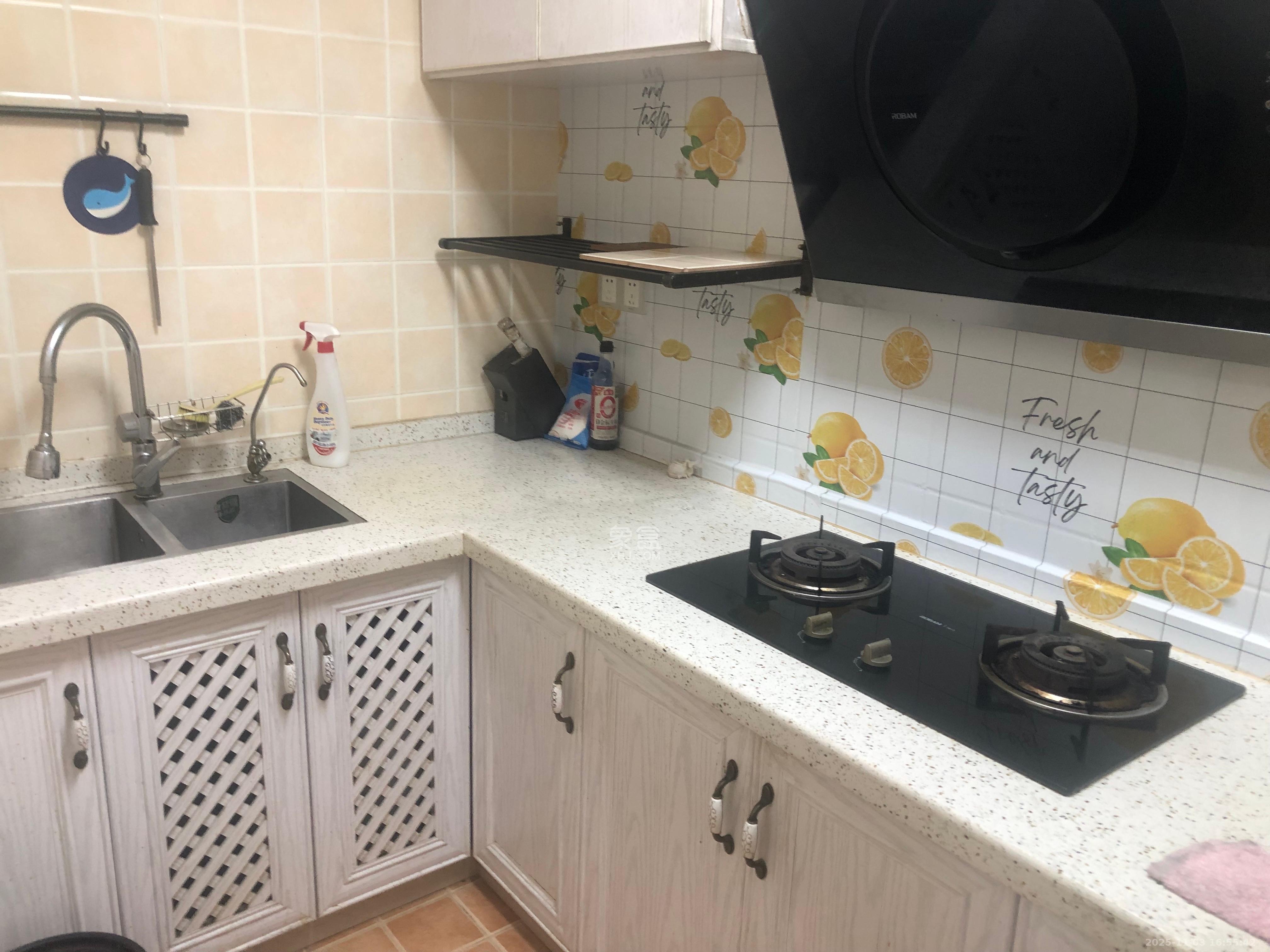 阳光城尚东湾青云苑  2室2厅1卫    2000.0元/月