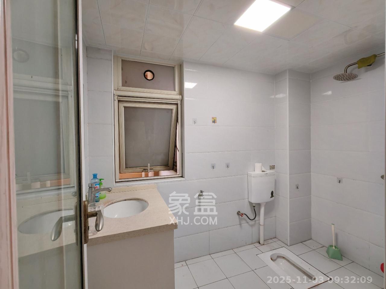 北辰三角洲D2区  3室2厅1卫    2900.0元/月室内图